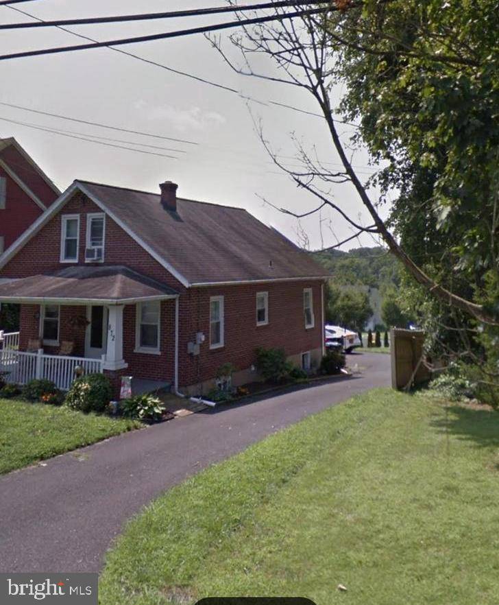 Harleysville, PA 19438,872 MAIN ST