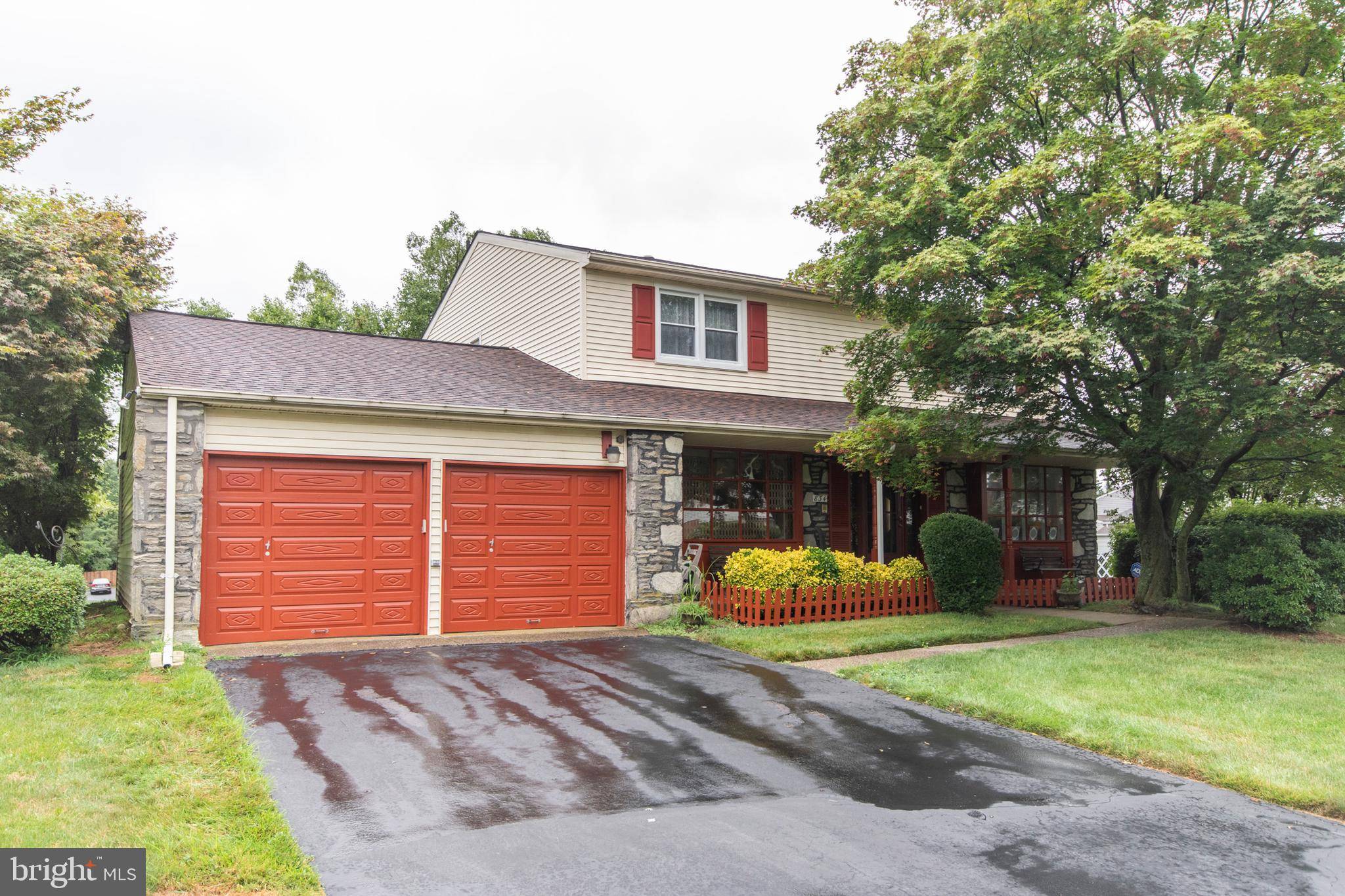 Huntingdon Valley, PA 19006,834 BARNSWALLOW LN