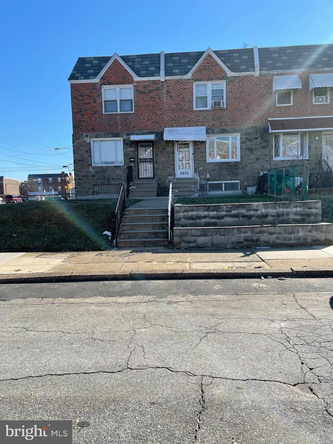 Philadelphia, PA 19149,6653 AKRON ST