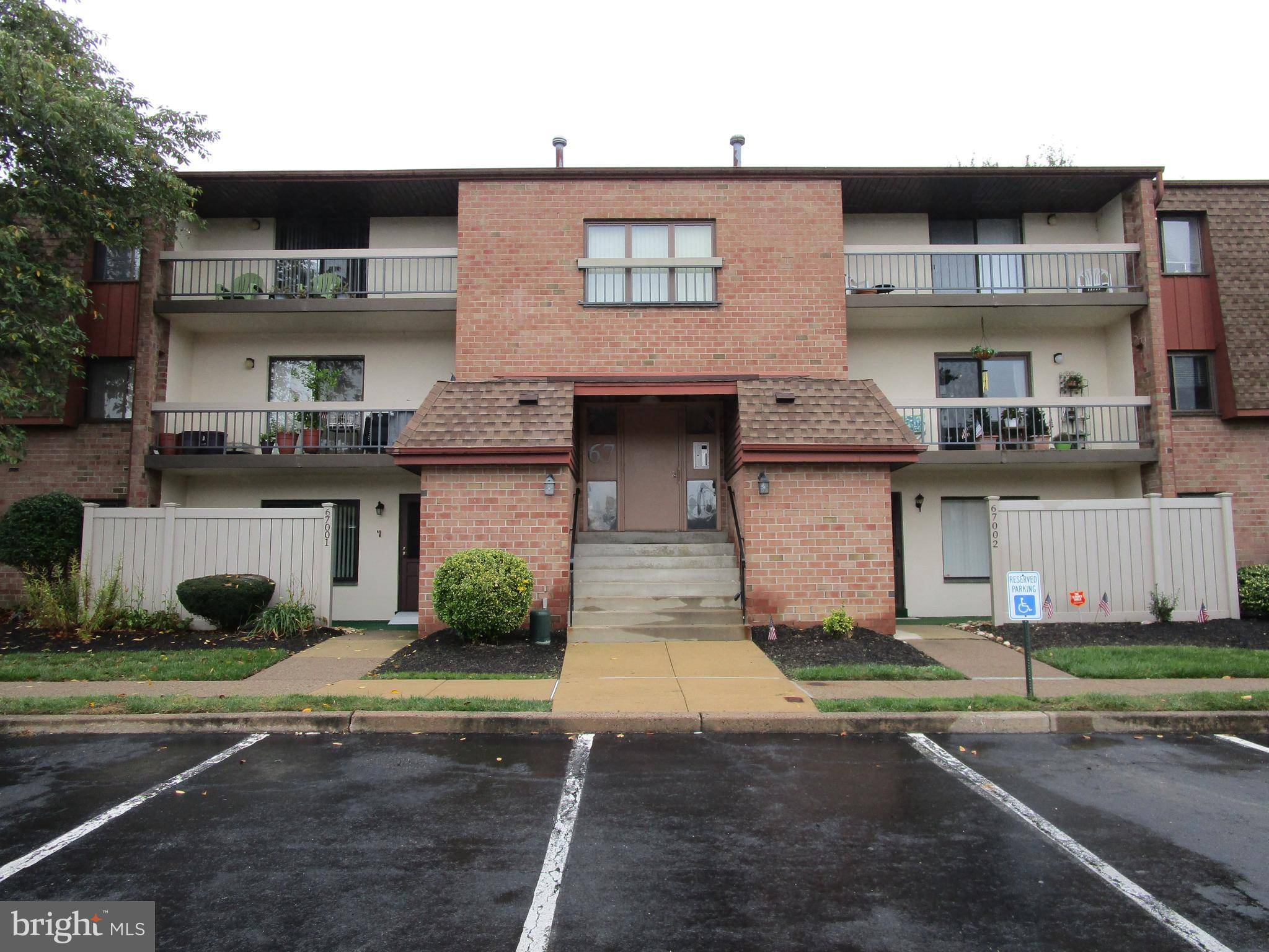 Philadelphia, PA 19114,67104 DELAIRE LANDING RD #104