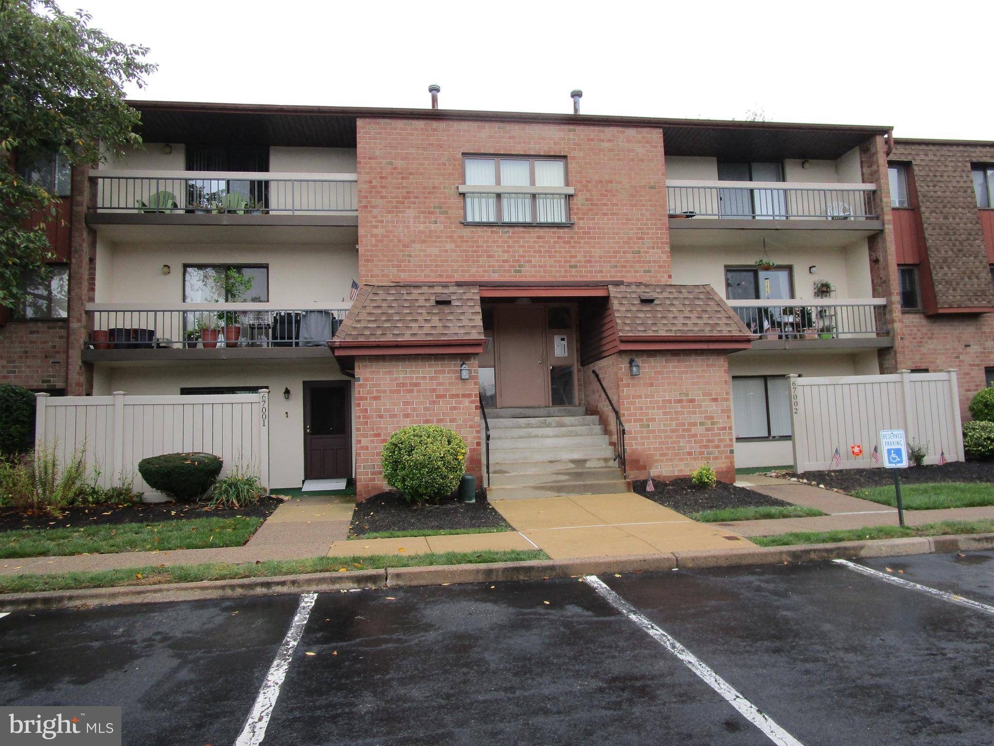 Philadelphia, PA 19114,67104 DELAIRE LANDING RD #104