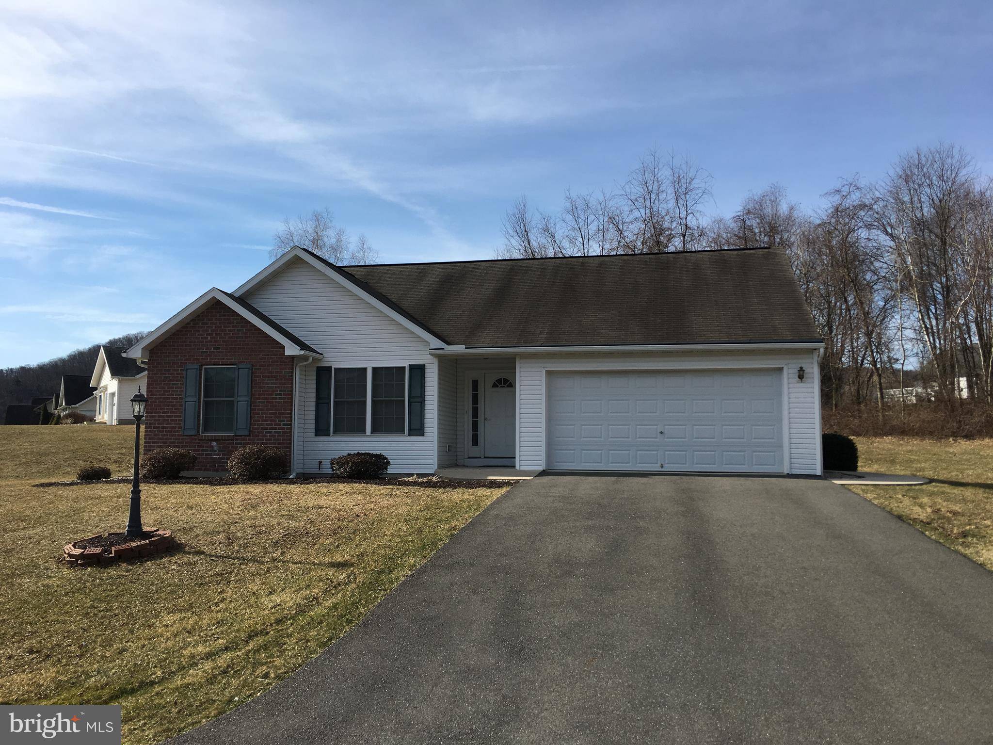 Pottsville, PA 17901,4 SAJER RD