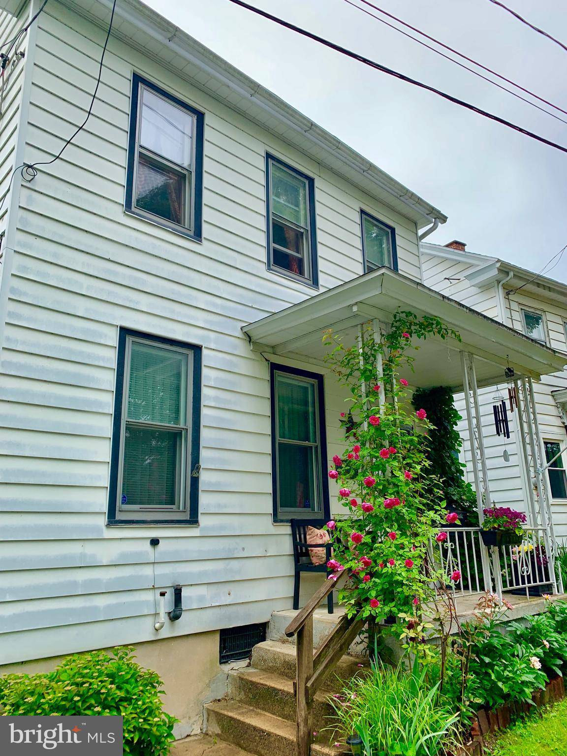 Pine Grove, PA 17963,68 CARBON ST