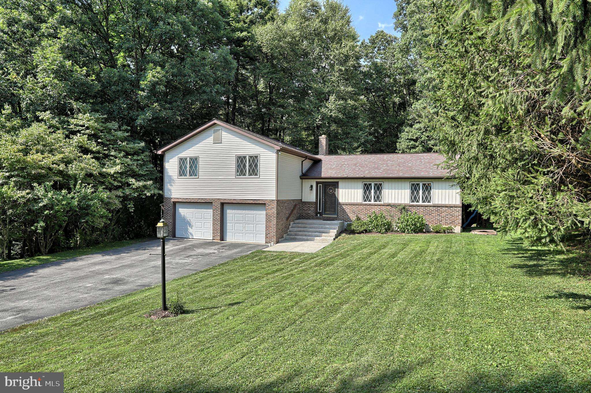 Orwigsburg, PA 17961,633 WILLOW RD