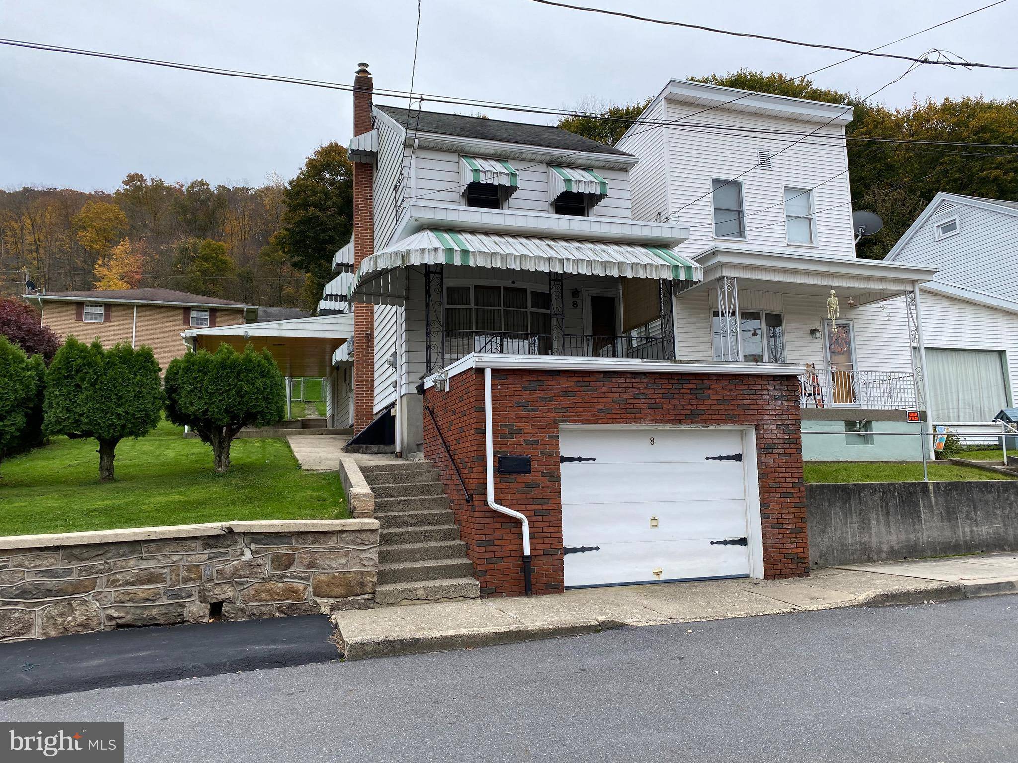 Pottsville, PA 17901,8 W SAVORY ST