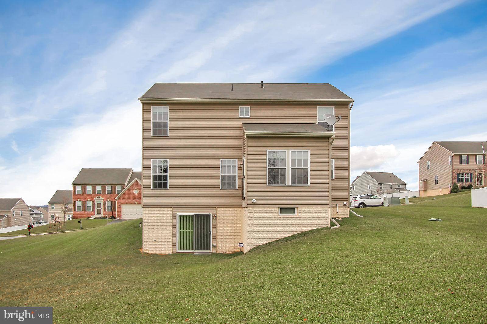 Seven Valleys, PA 17360,8656 DIAMOND RUN CT