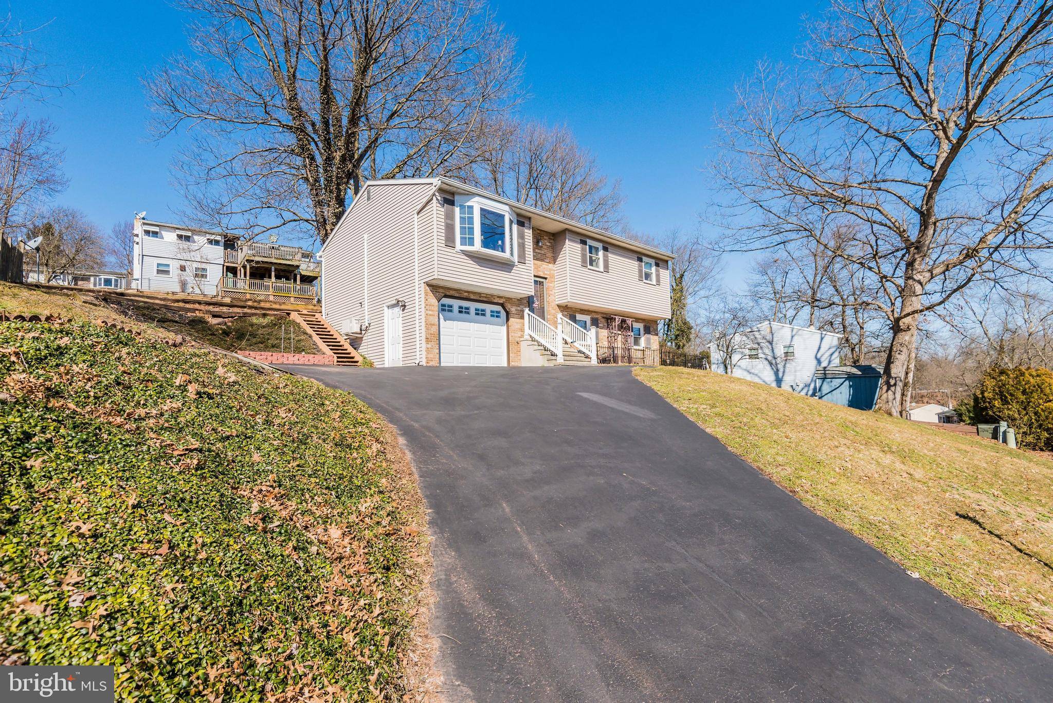 Etters, PA 17319,65 BLACK WALNUT DR