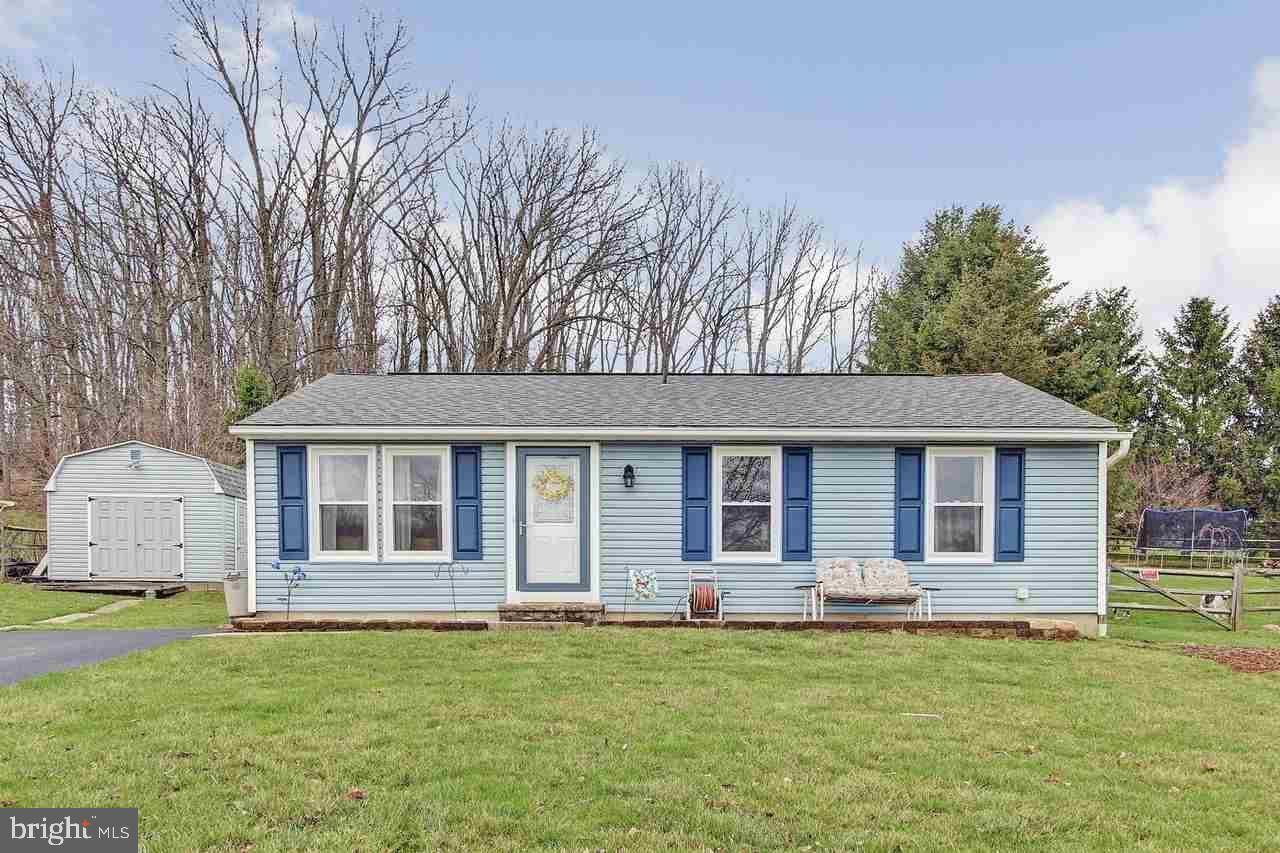 Stewartstown, PA 17363,24 CEDAR LN