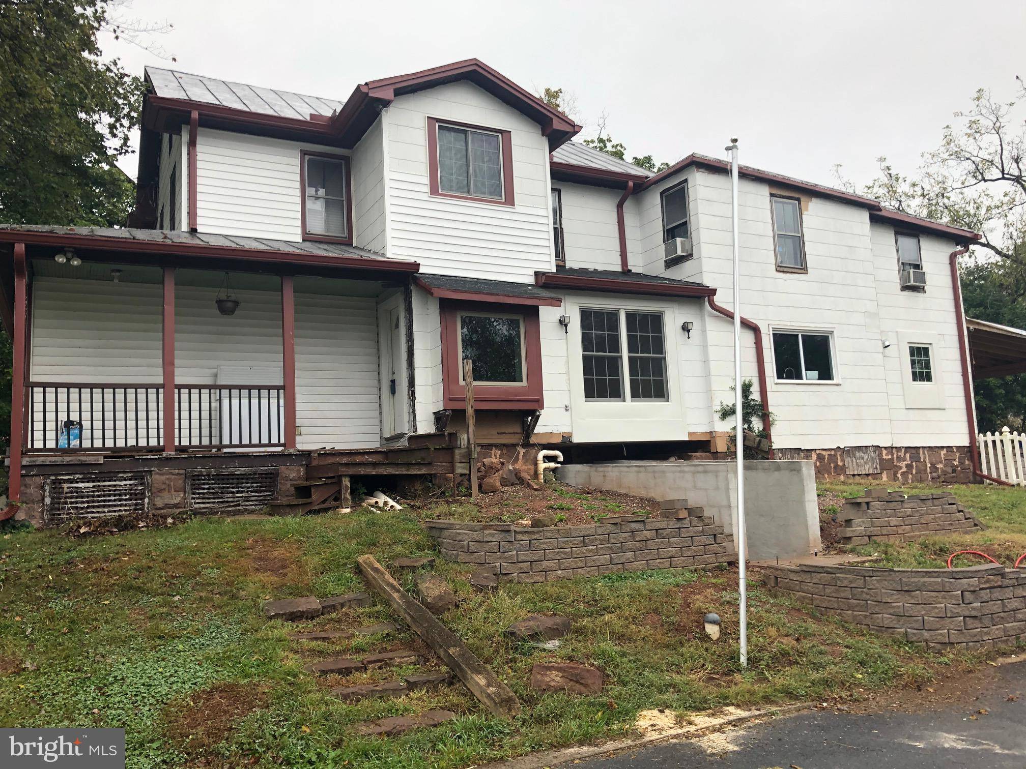 Lewisberry, PA 17339,340 E FRONT ST