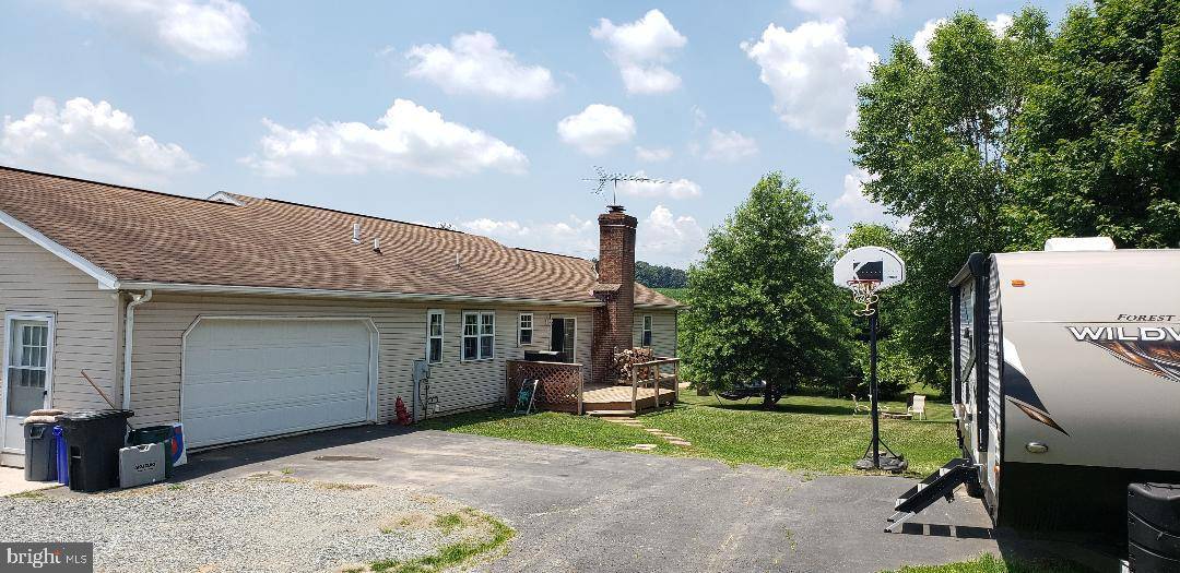 Fawn Grove, PA 17321,19 LOWE RD