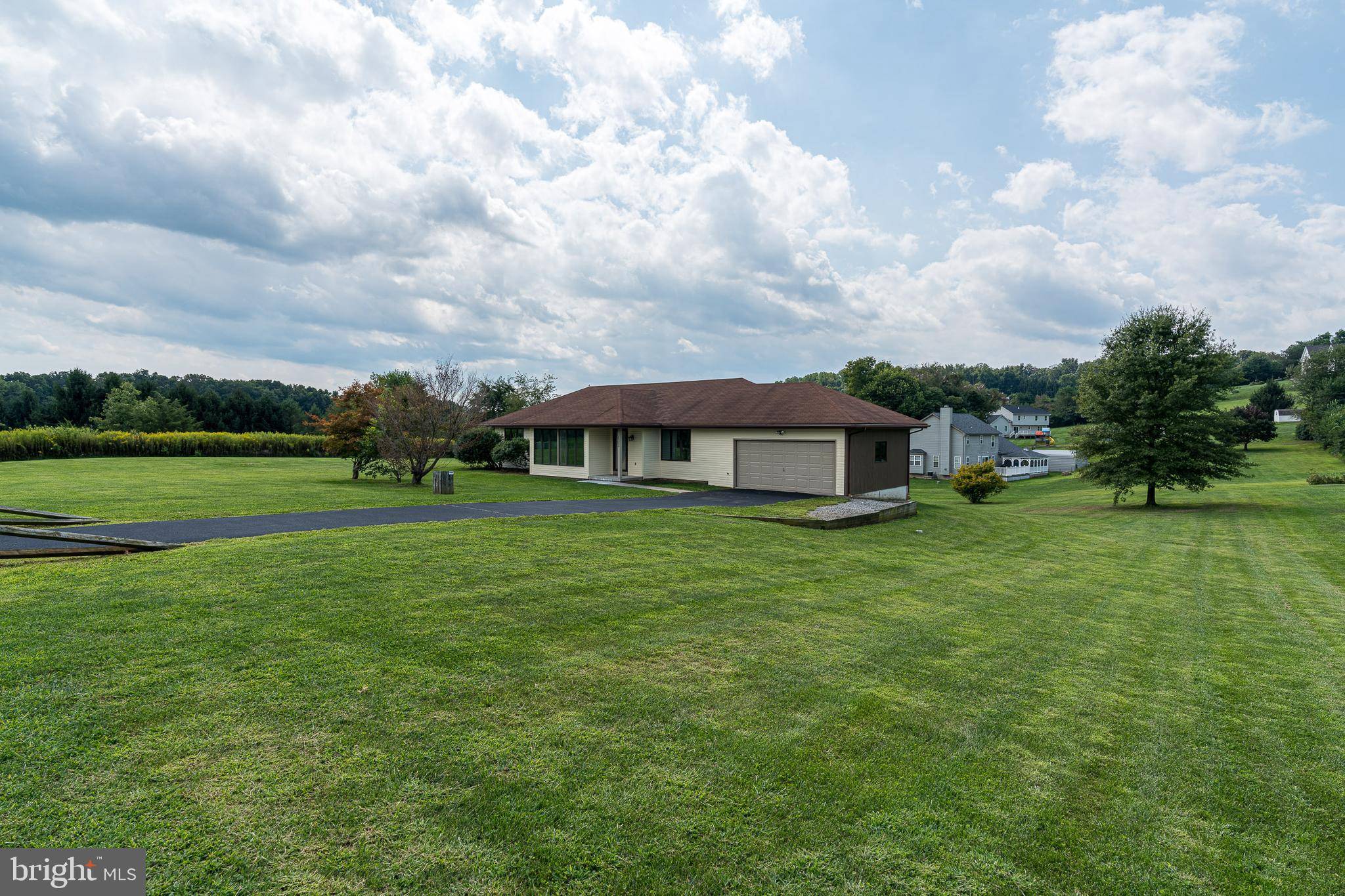 Stewartstown, PA 17363,16304 DOLF RD