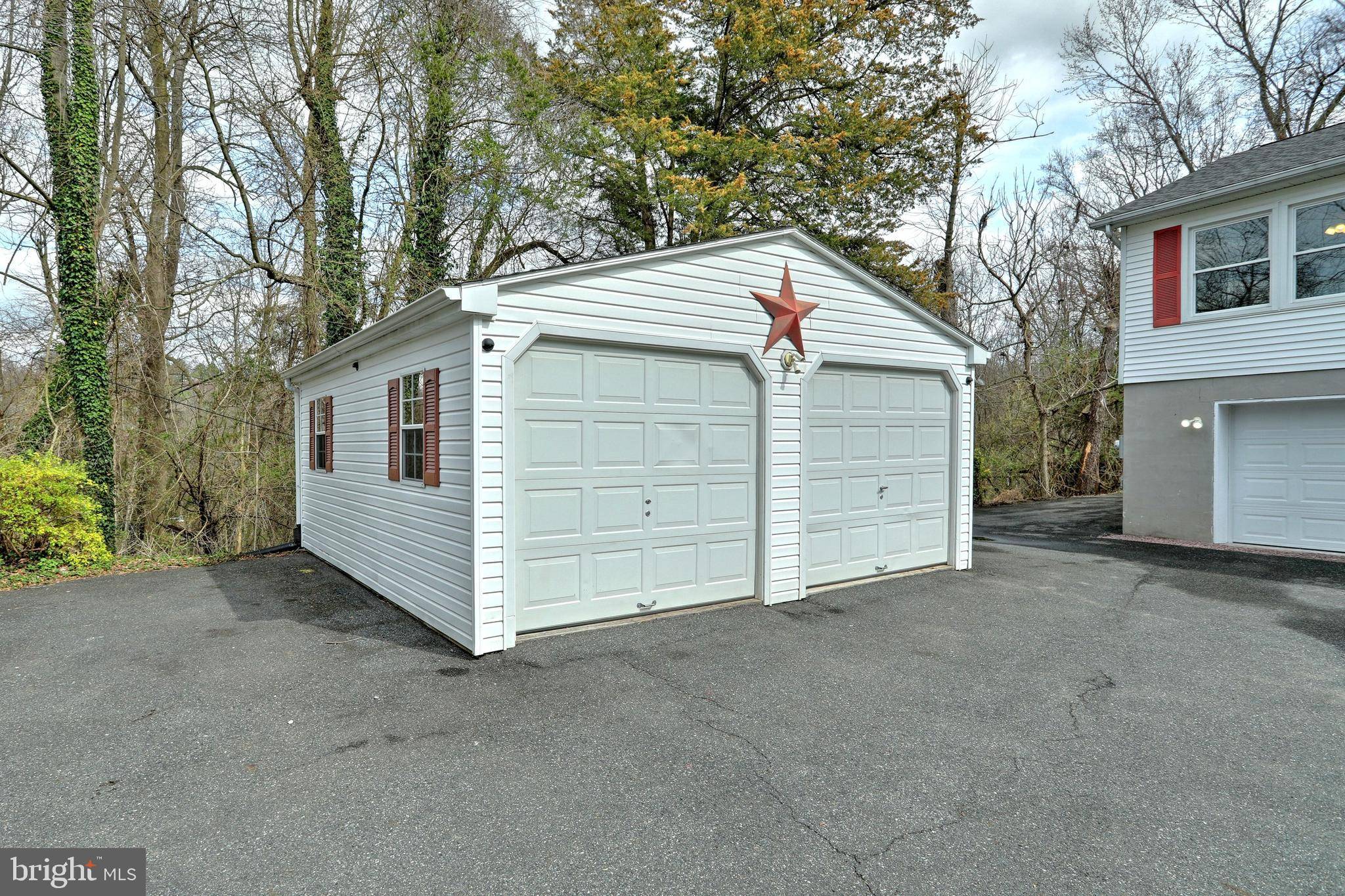 Delta, PA 17314,964 AUBEL RD