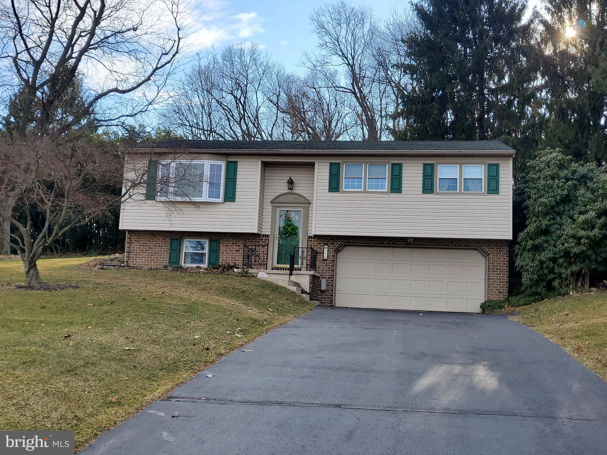 Mount Wolf, PA 17347,35 DONRENE RD