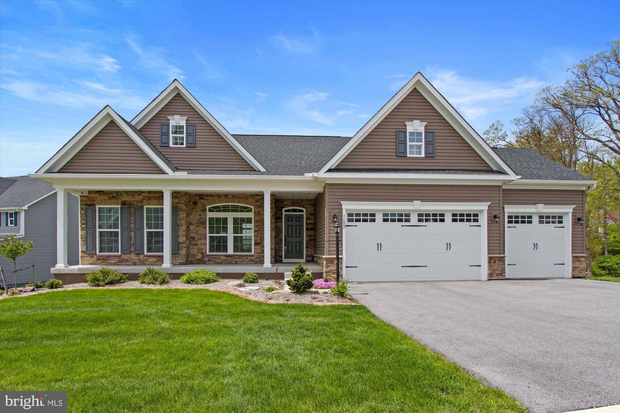 York, PA 17403,1602 RIVER BIRCH CIR