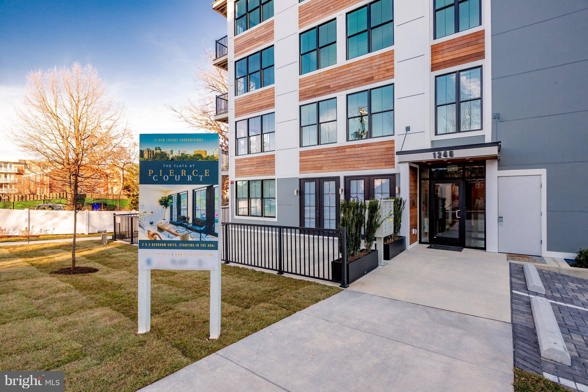 Arlington, VA 22209,1245 PIERCE ST N #3