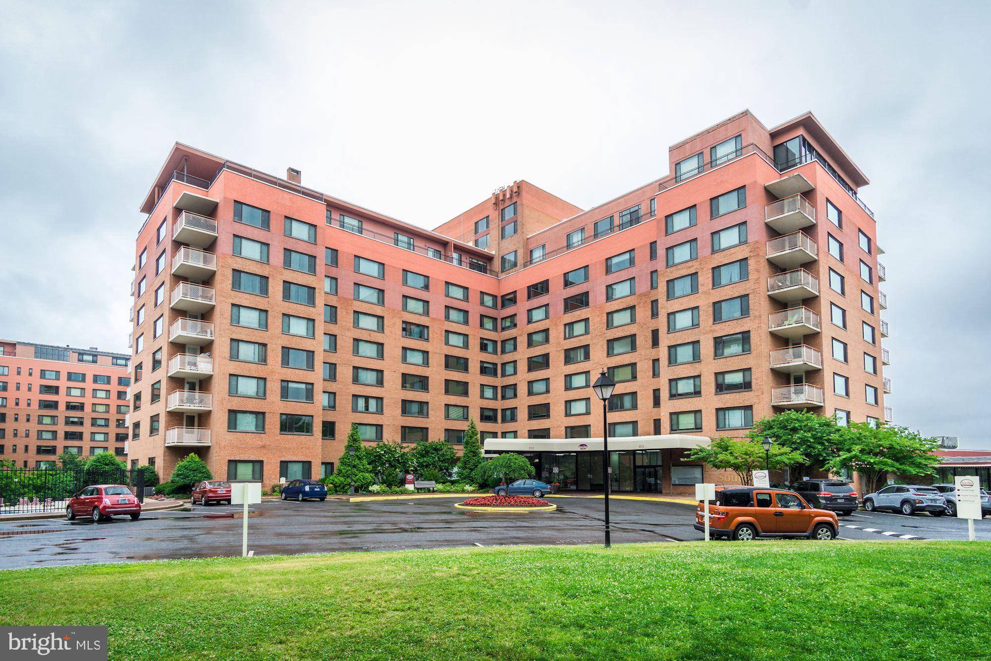 Arlington, VA 22209,1011 ARLINGTON BLVD #603