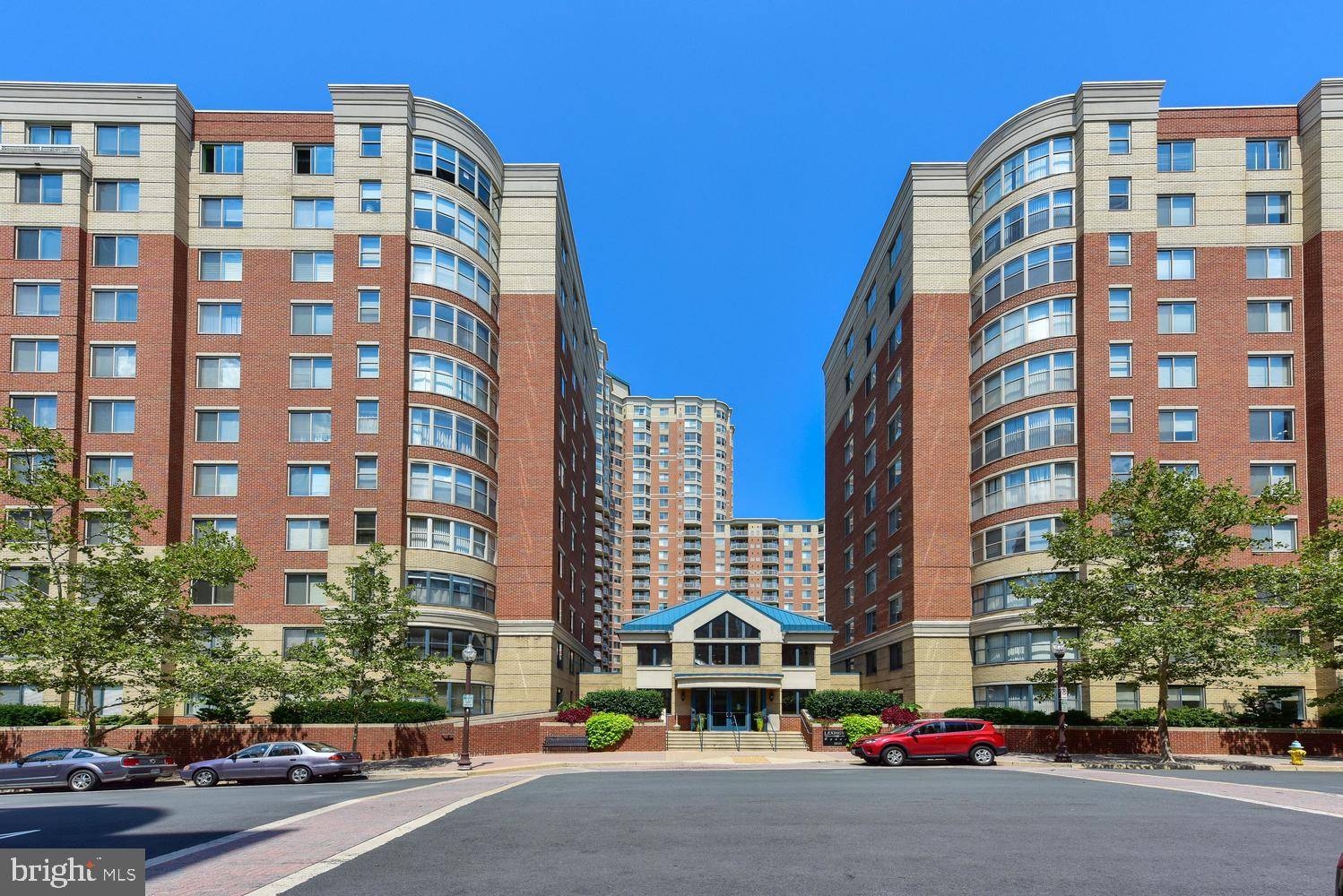 Arlington, VA 22203,3835 9TH ST N #107W