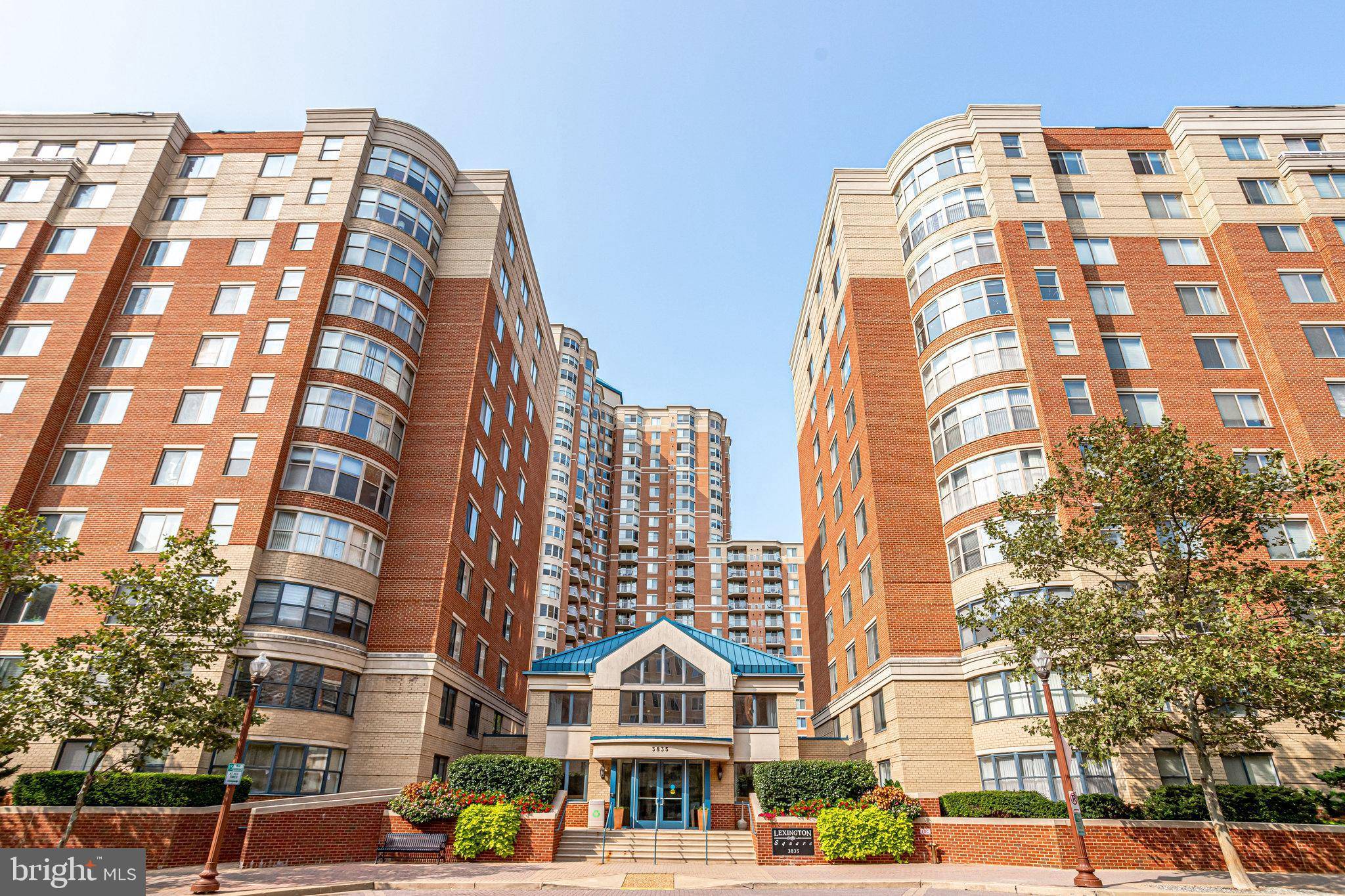 Arlington, VA 22203,3830 9TH ST N #201E