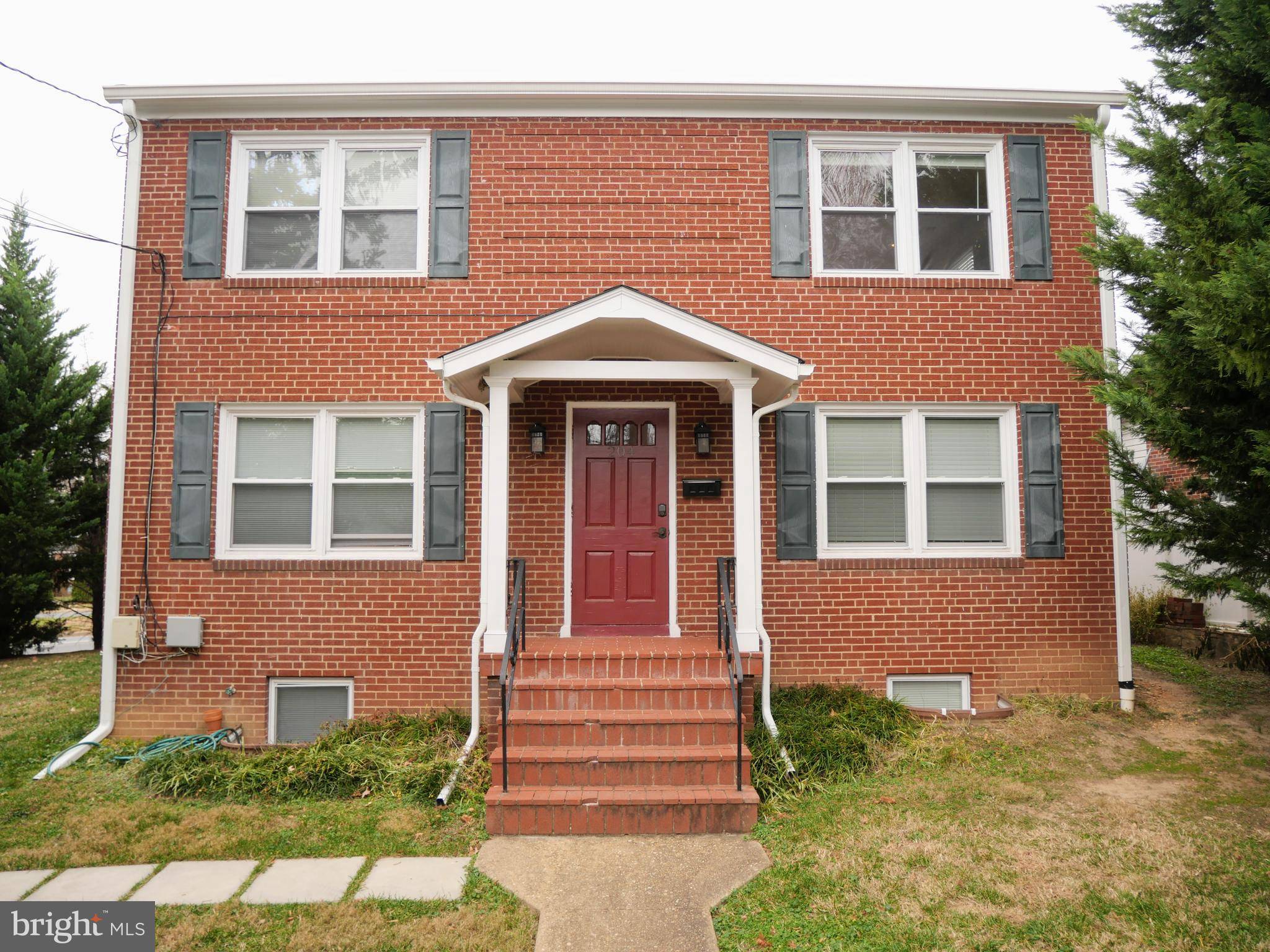 Arlington, VA 22201,204 N BARTON ST