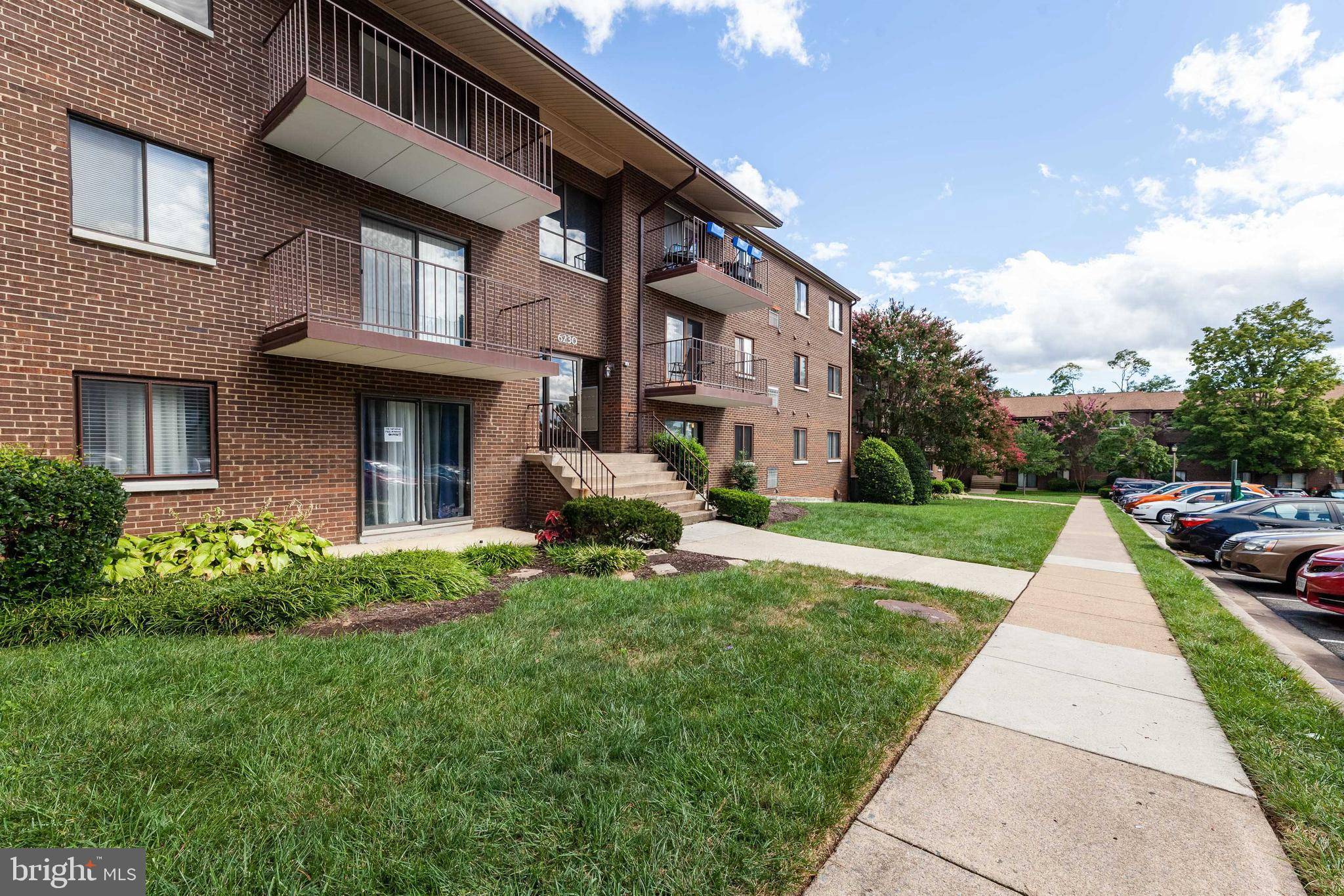 Alexandria, VA 22312,6230 EDSALL RD #401