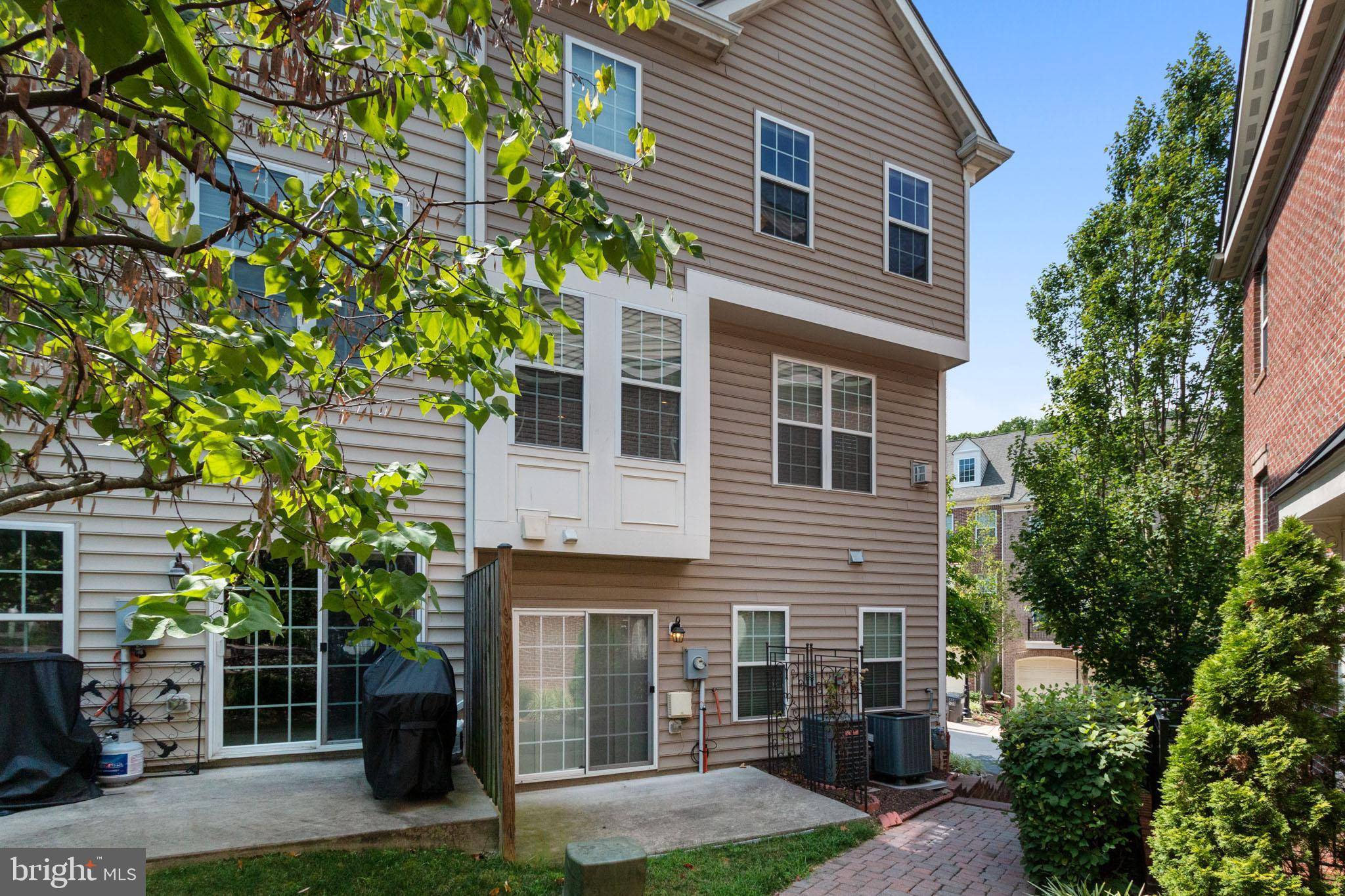 Alexandria, VA 22312,513 TRIADELPHIA WAY