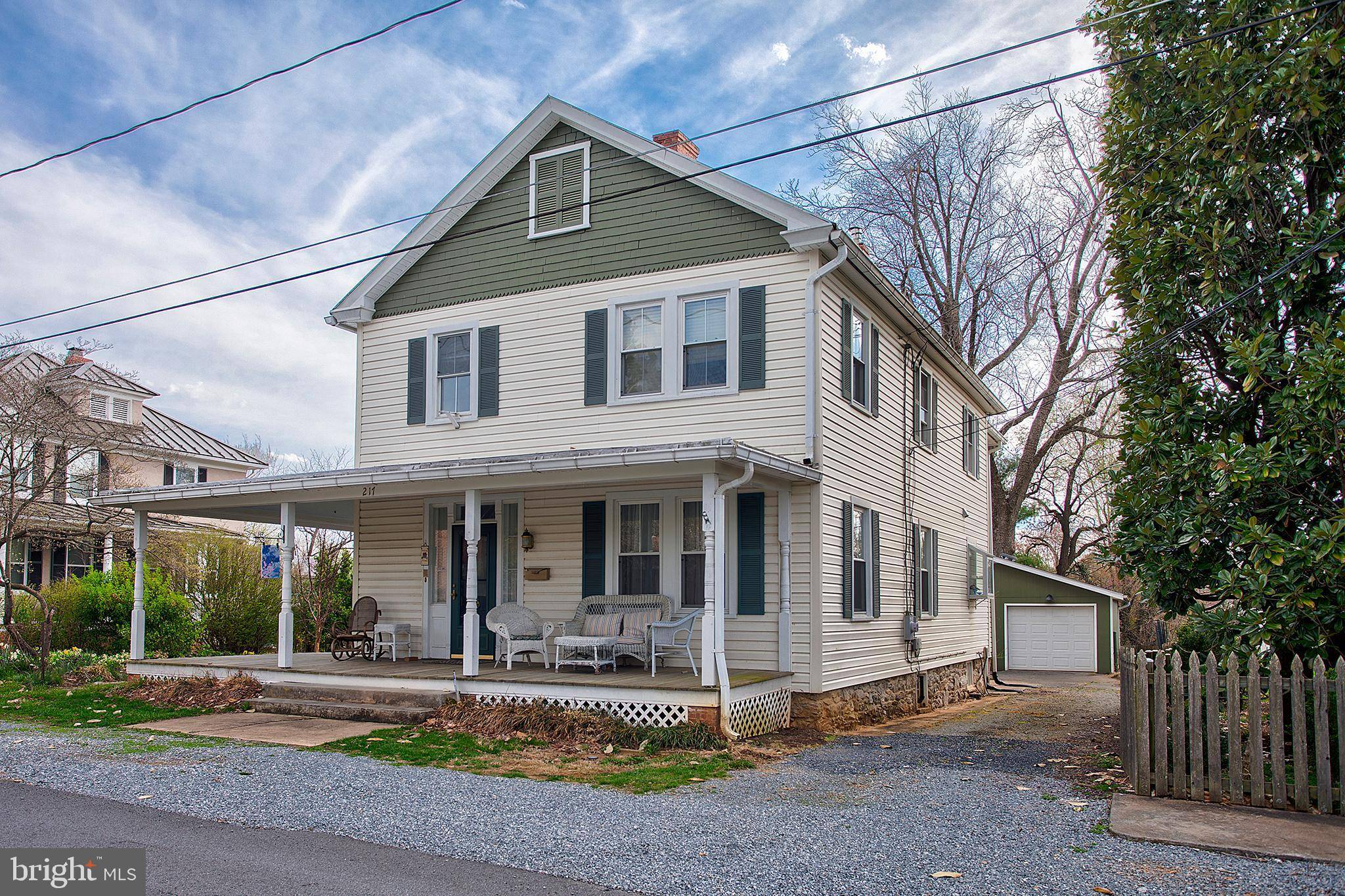 Berryville, VA 22611,217 ACADEMY ST