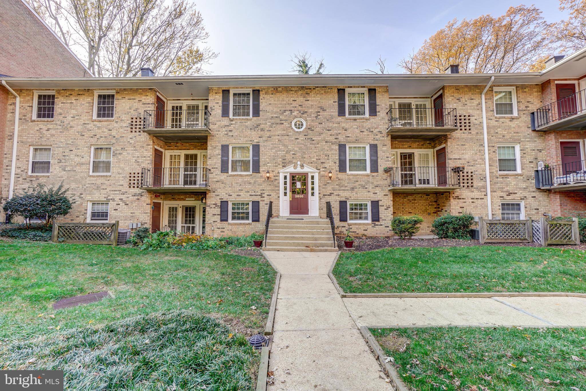 Fairfax, VA 22031,3800 LYNDHURST DR #302