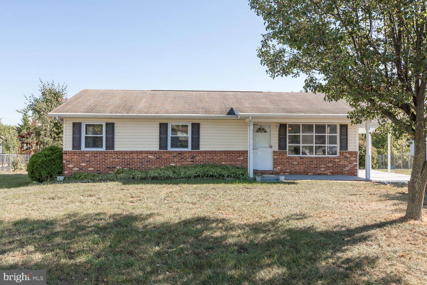 Winchester, VA 22602,106 CREST CIR