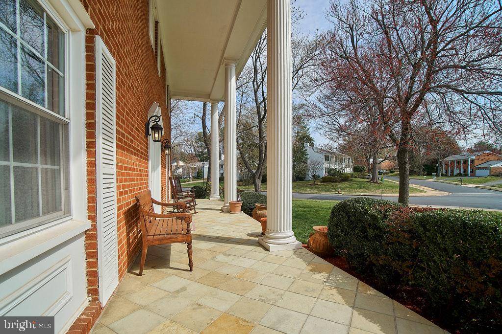 Mclean, VA 22102,1332 MACBETH ST