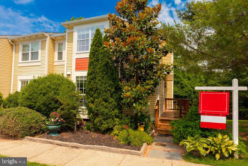 Alexandria, VA 22303,5700 EVERGREEN KNOLL CT