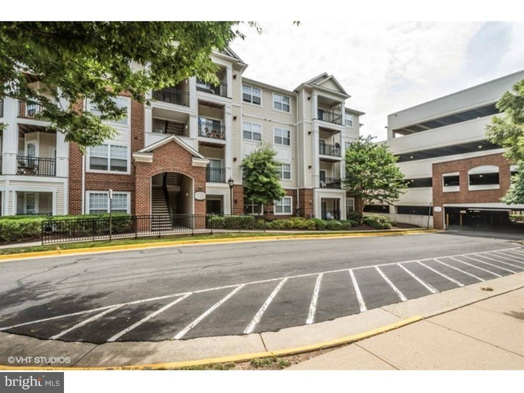 Herndon, VA 20171,12933 CENTRE PARK CIR #401