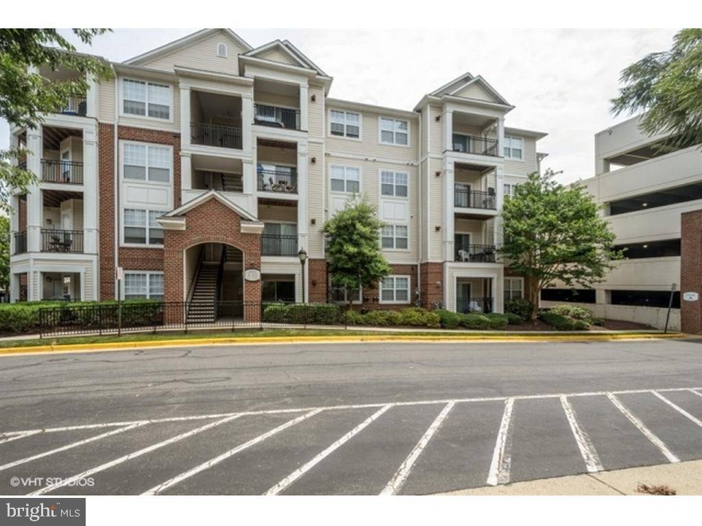 Herndon, VA 20171,12933 CENTRE PARK CIR #401