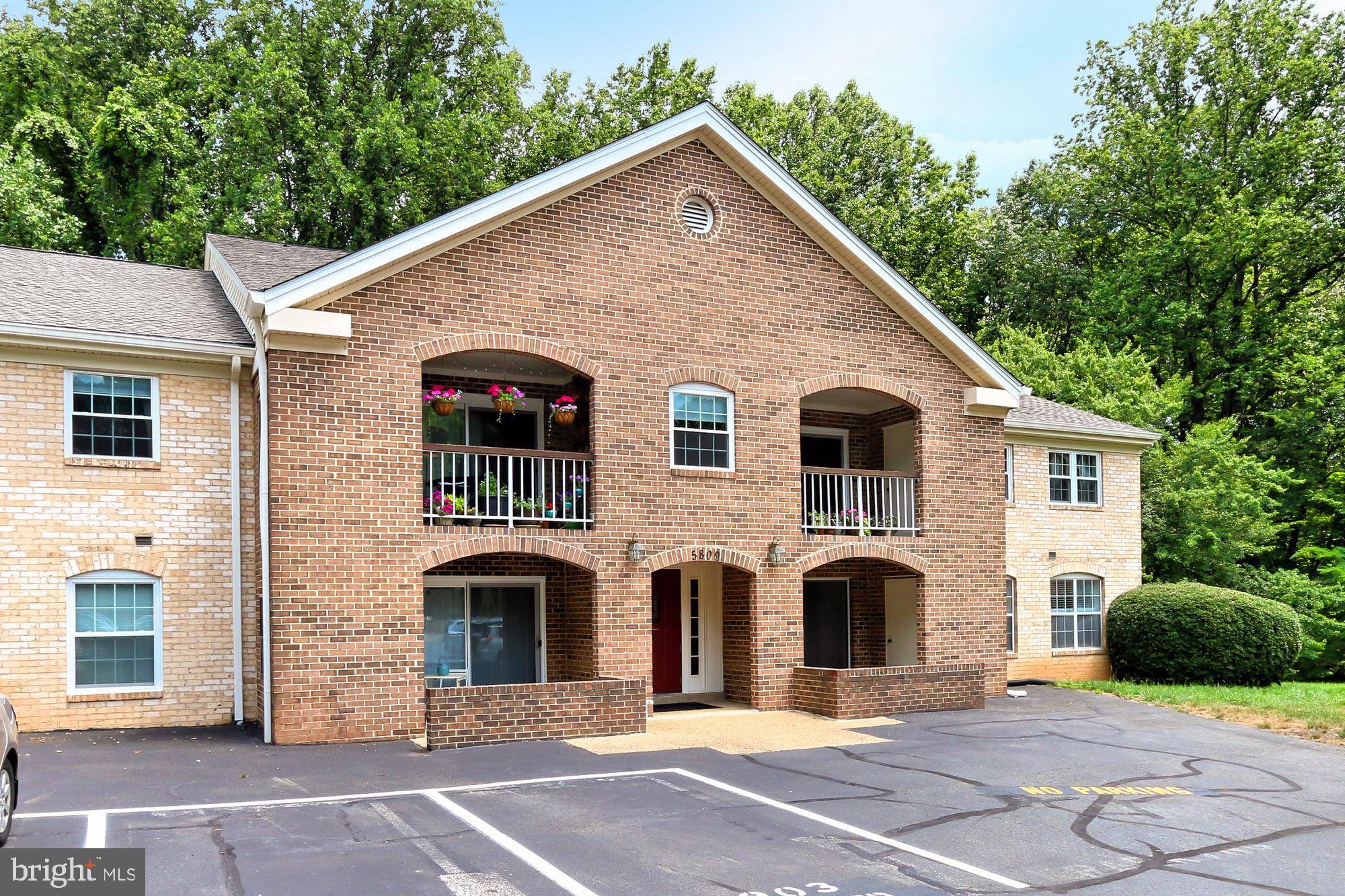 Burke, VA 22015,5809 COVE LANDING RD #204