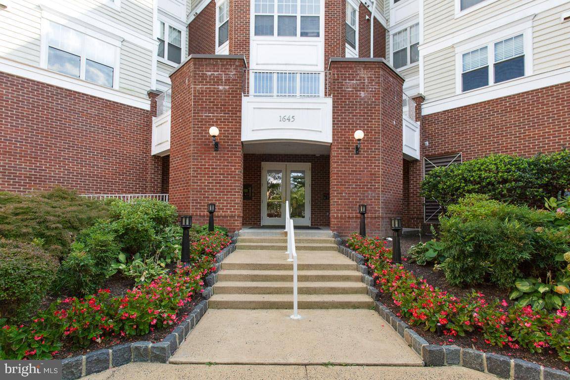 Mclean, VA 22102,1645 INTERNATIONAL DR #120