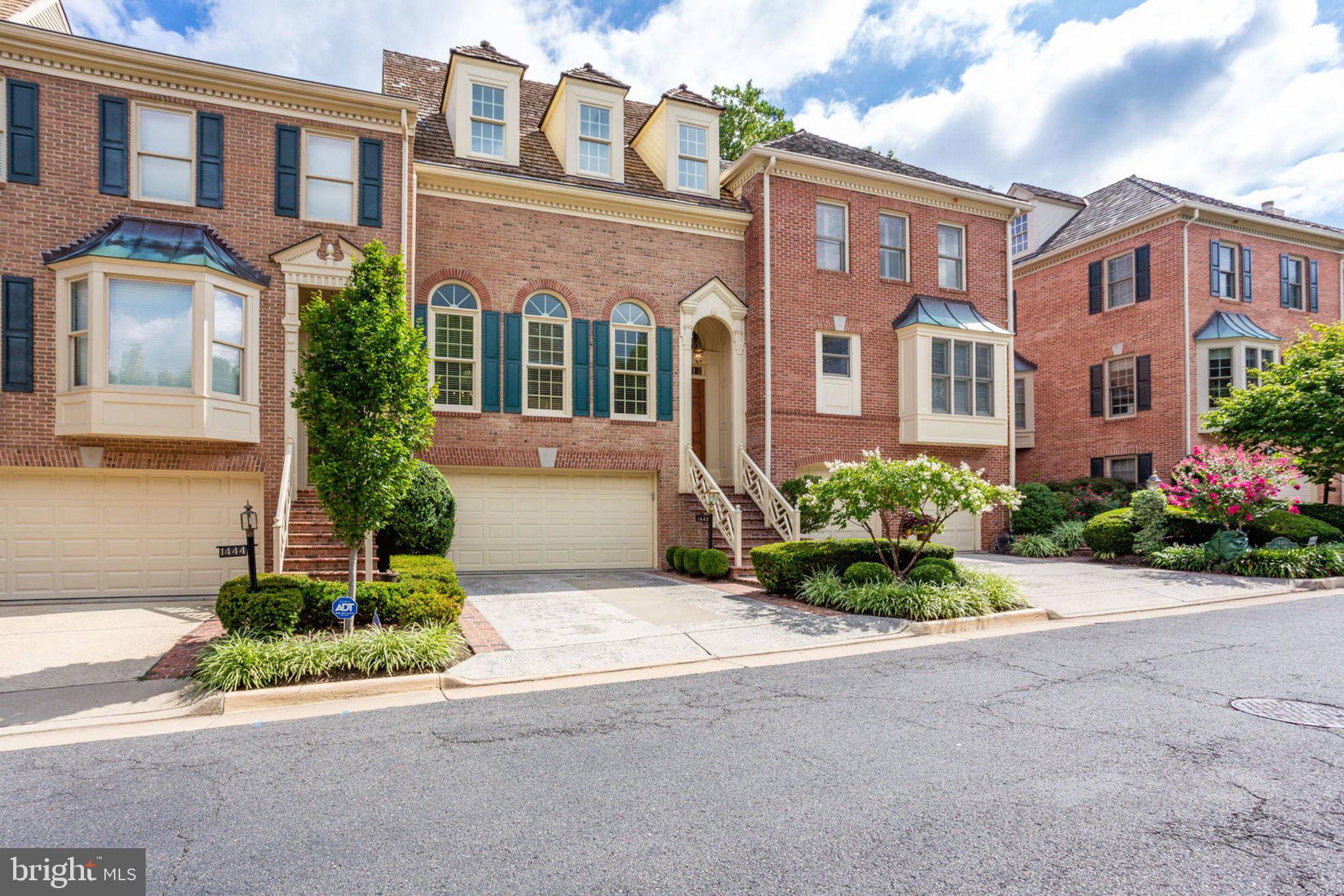 Mclean, VA 22101,1442 HAMPTON RIDGE DR