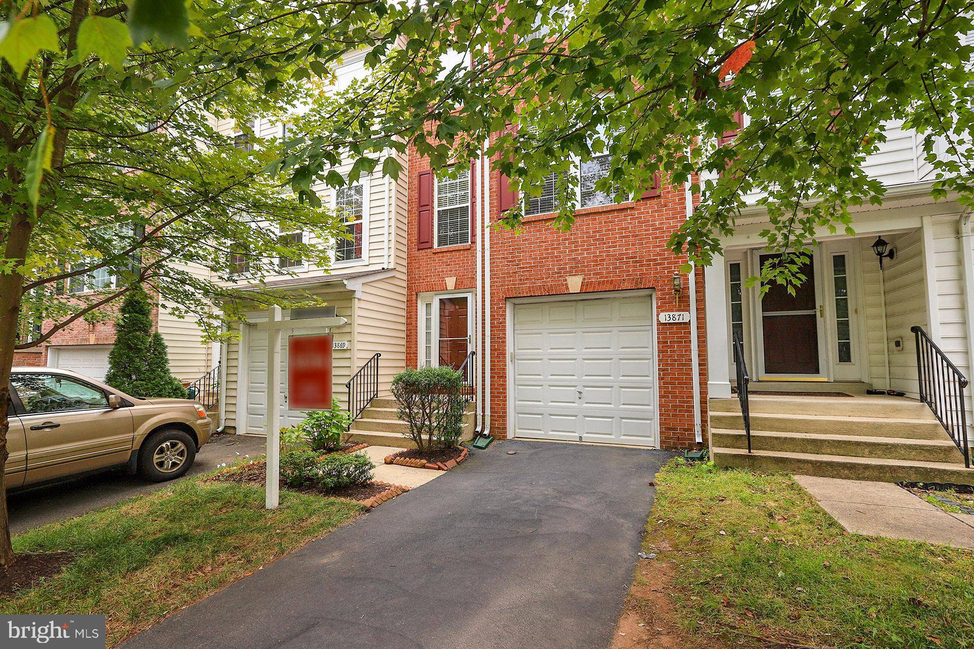 Centreville, VA 20121,13871 AUSABLE CT