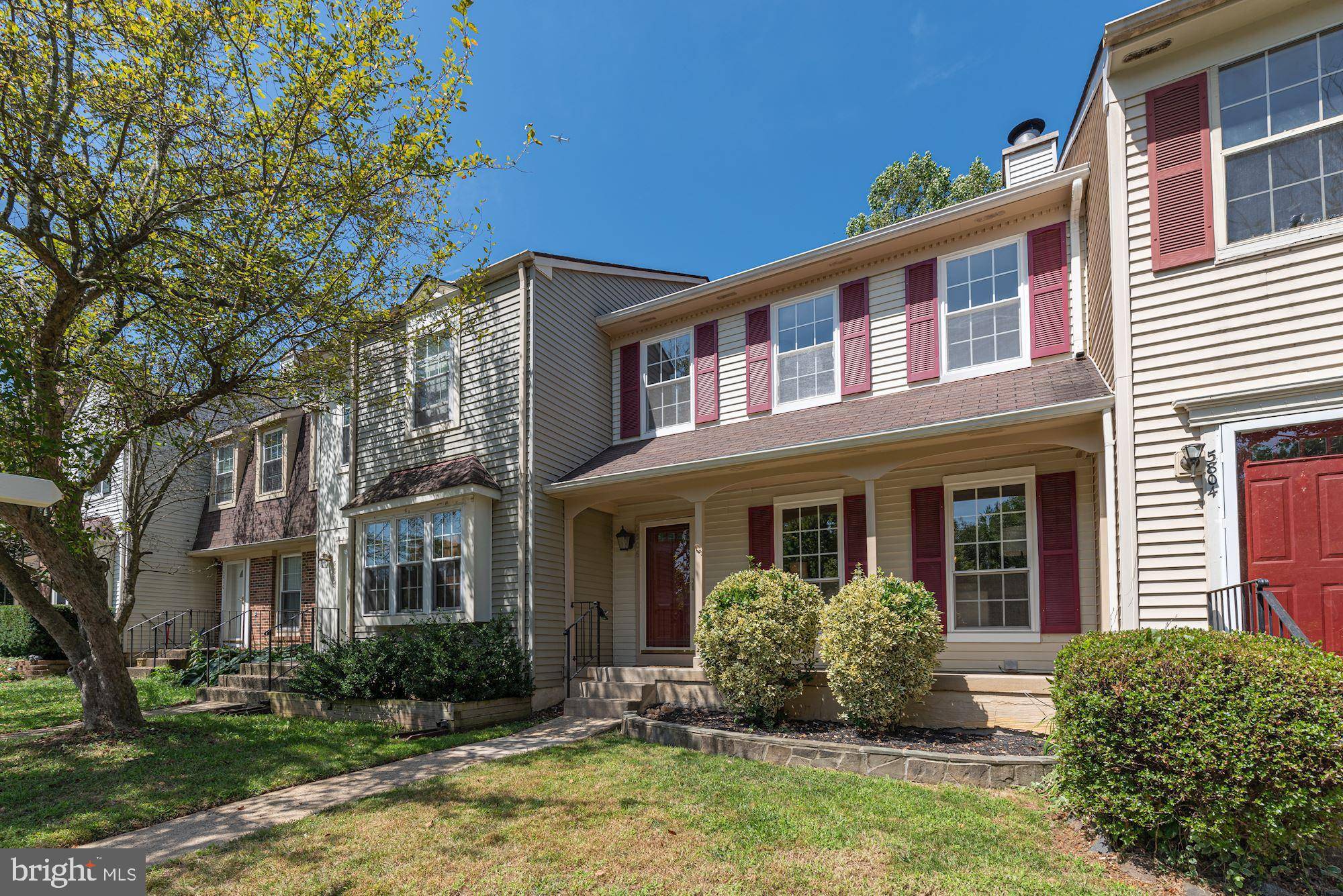 Centreville, VA 20121,5806 WATERDALE CT