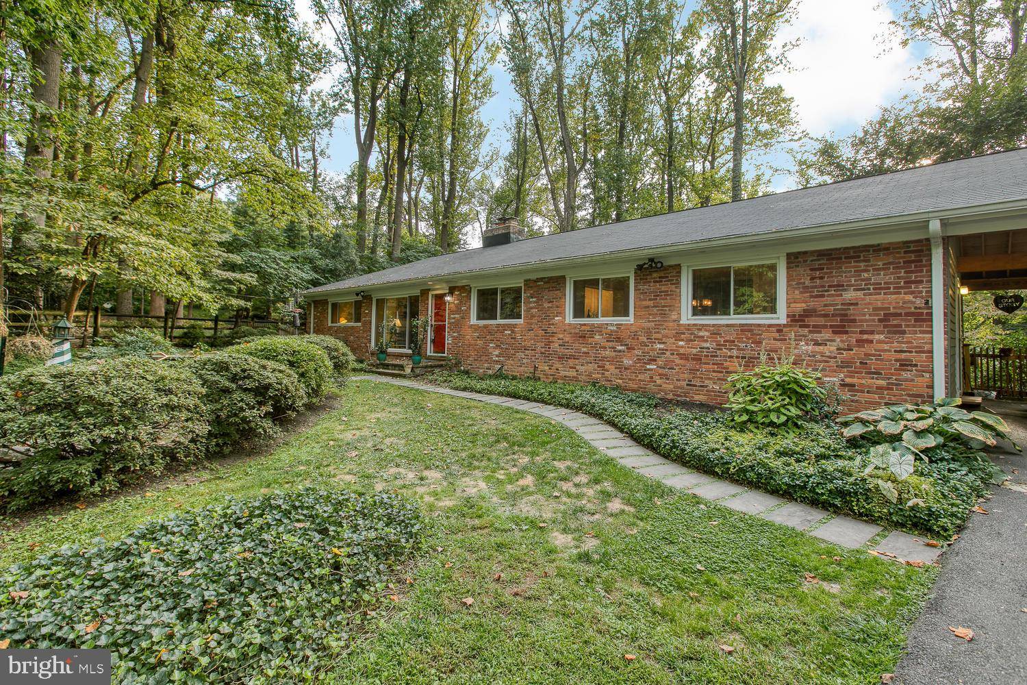 Falls Church, VA 22041,3724 WOODLAND CIR