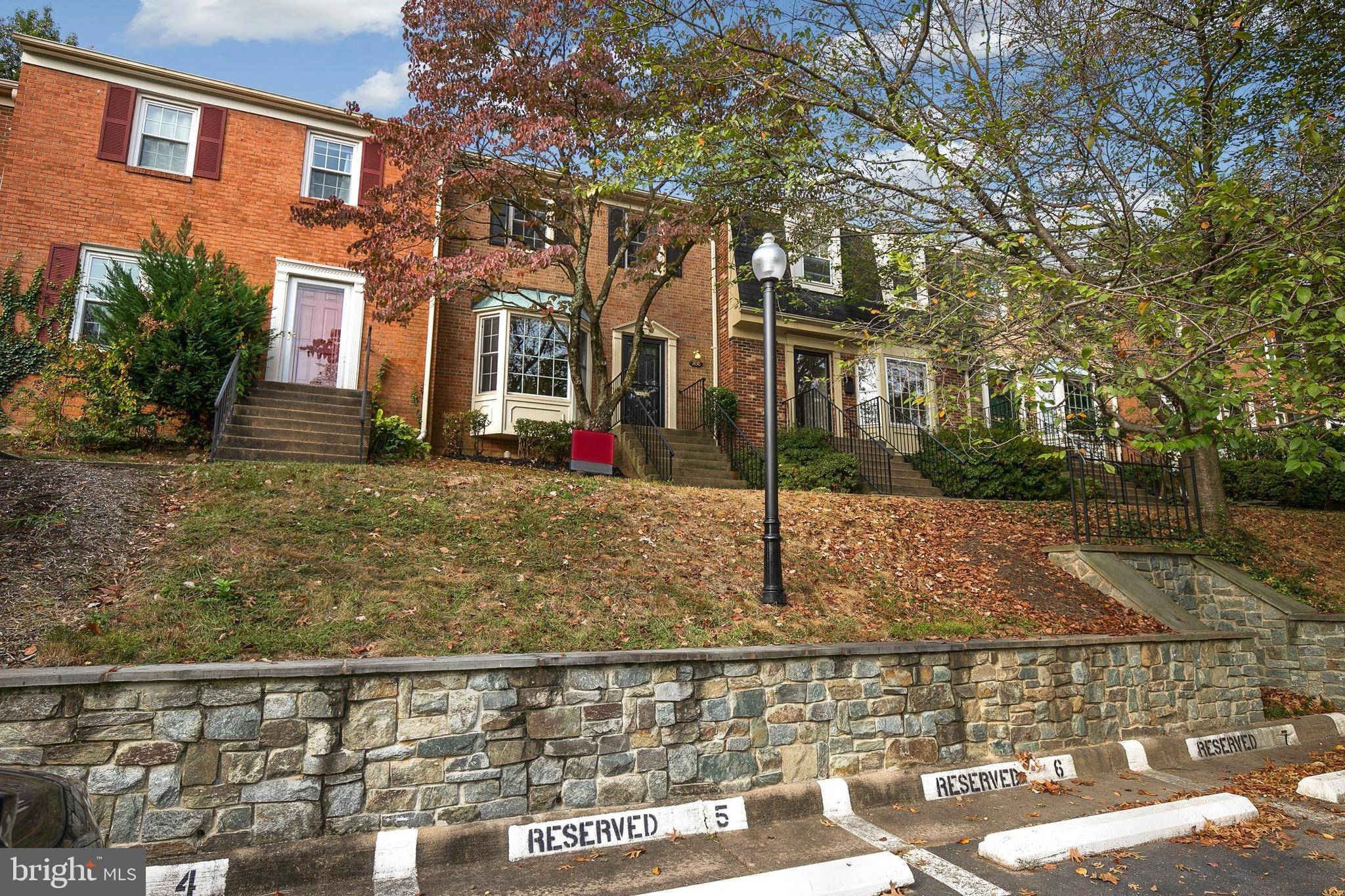 Falls Church, VA 22043,7438 CHUMMLEY CT