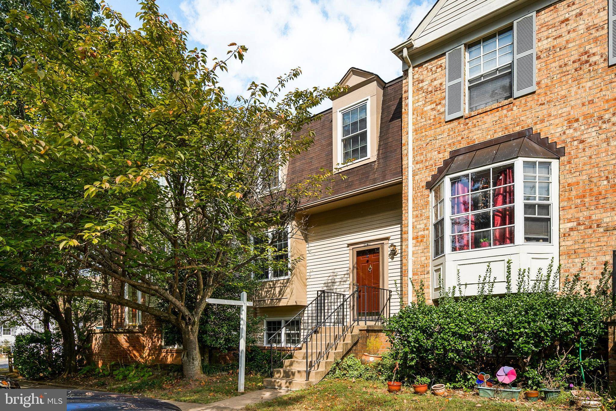 Springfield, VA 22152,6141 GREEN HOLLOW CT