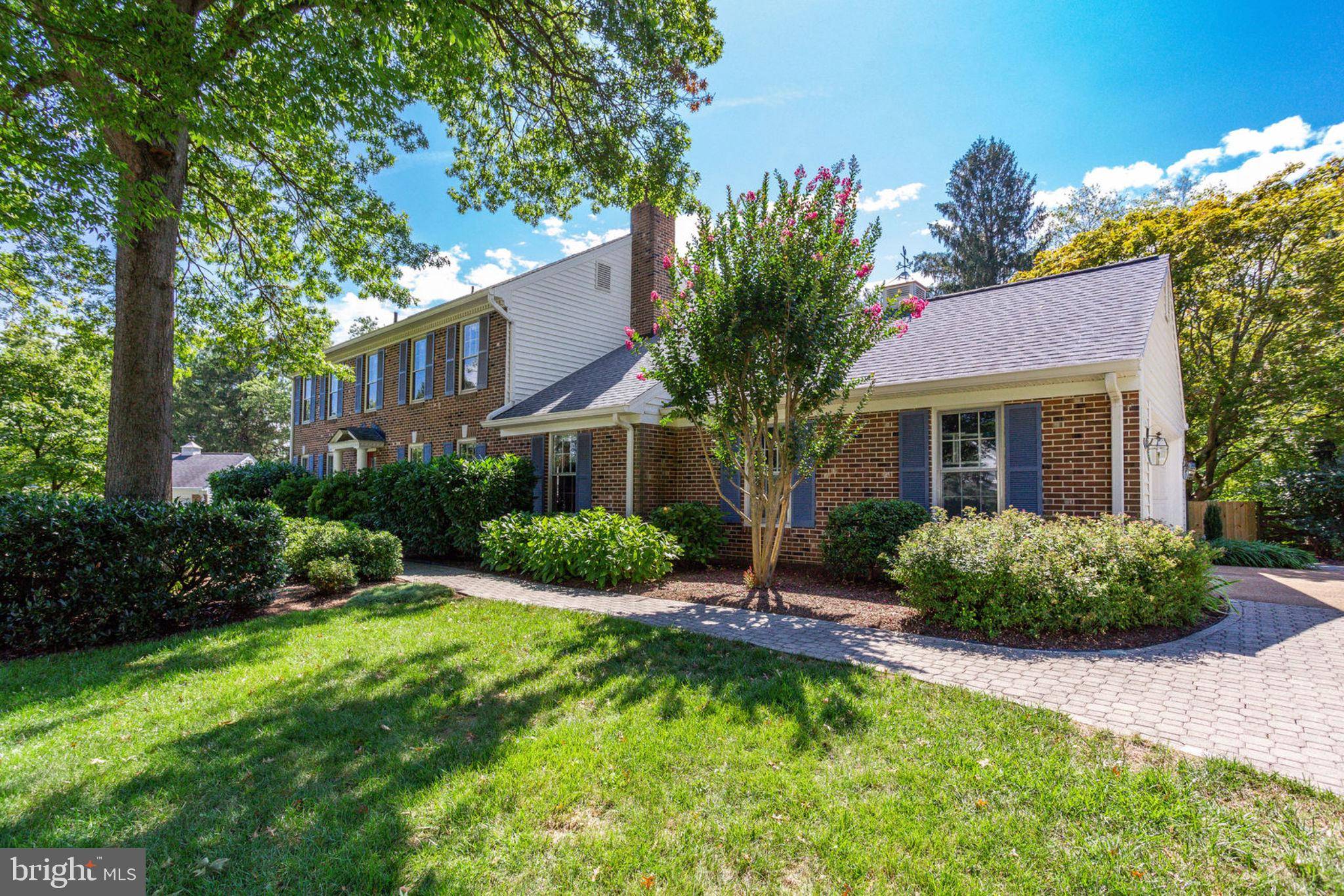 Vienna, VA 22181,10023 LOCHNESS CT