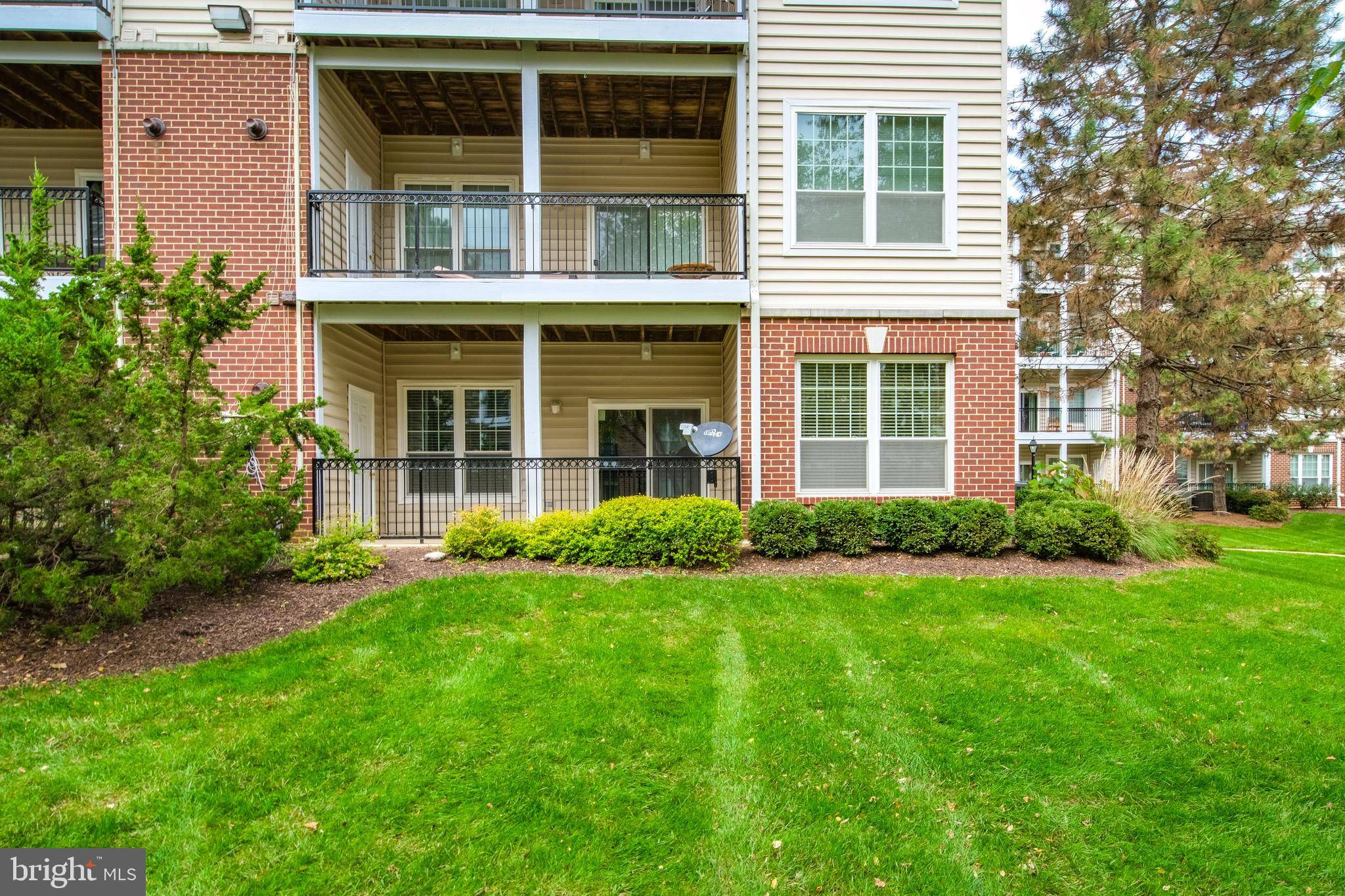 Mclean, VA 22102,1550 SPRING GATE DR #8102