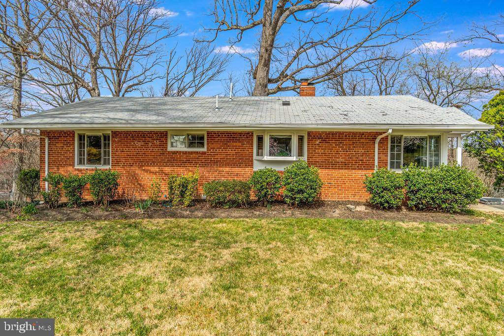 Annandale, VA 22003,7016 DONNA CIR