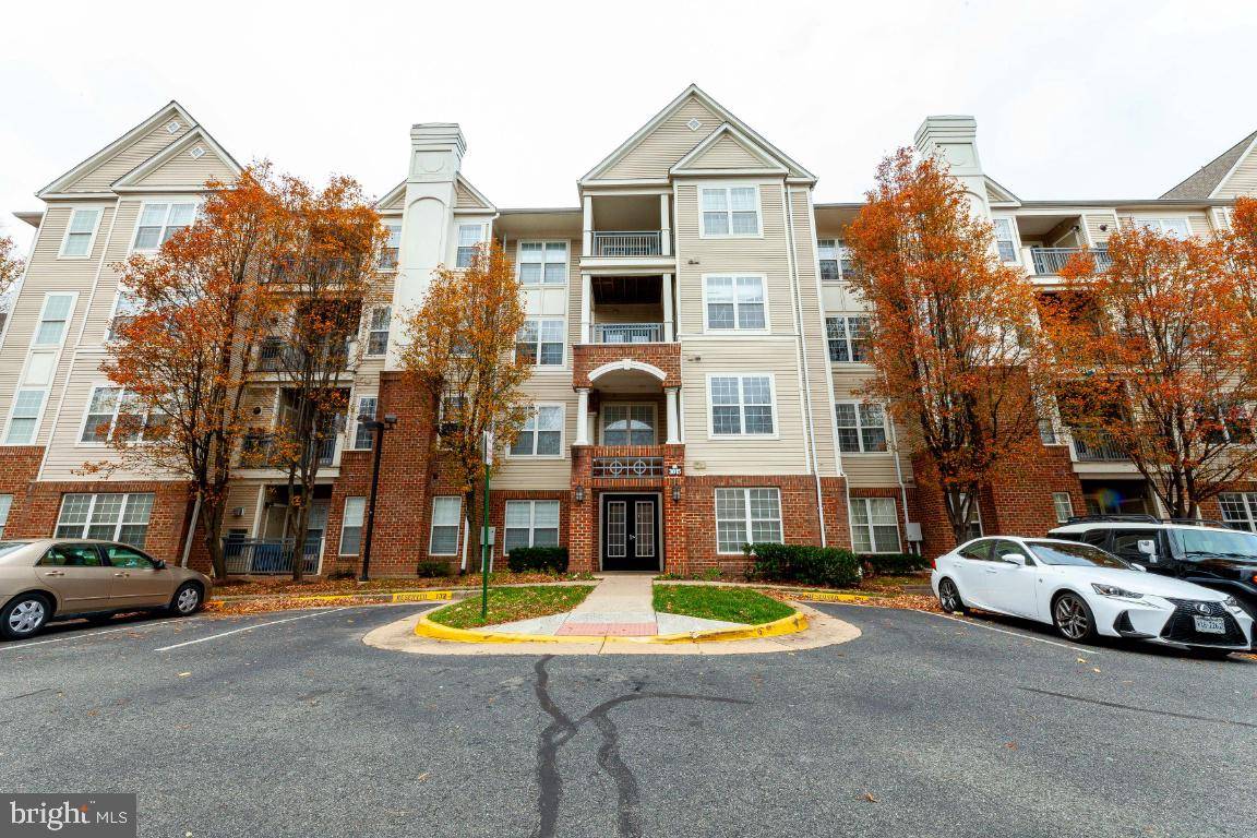 Falls Church, VA 22042,3015 NICOSH CIR #2309