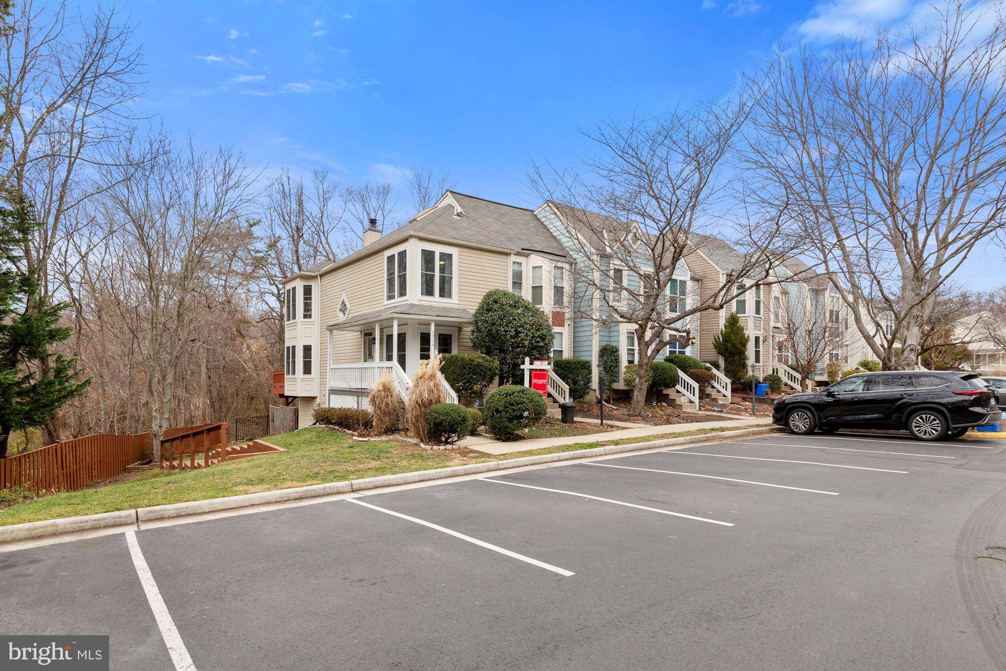 Alexandria, VA 22315,5916 SAINT GILES WAY