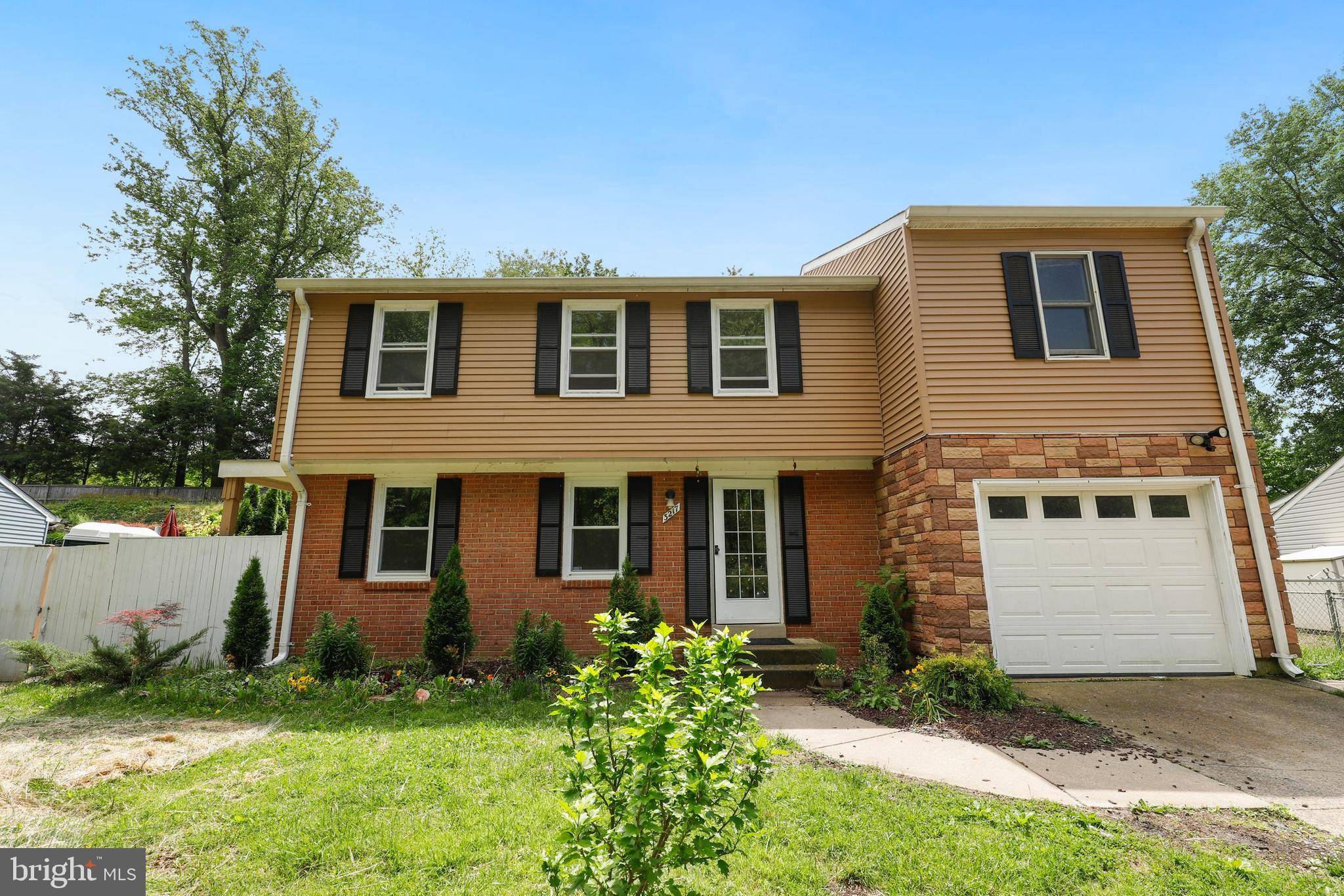 Falls Church, VA 22042,3217 HOLLY BERRY CT