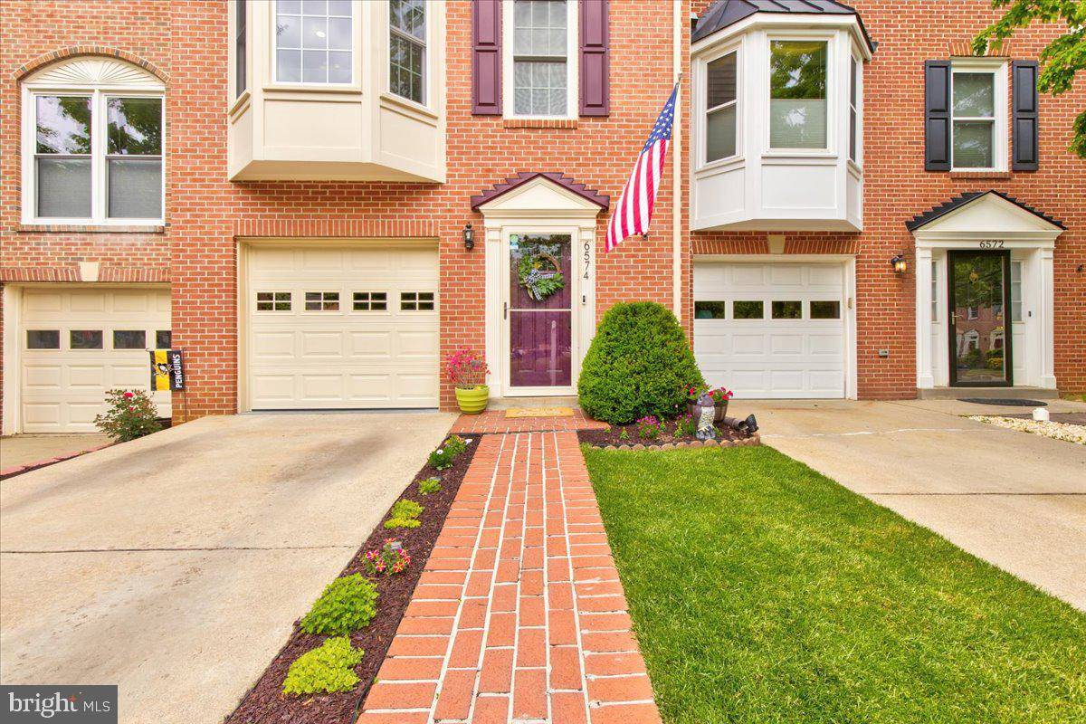 Alexandria, VA 22315,6574 MORNING MEADOW DR