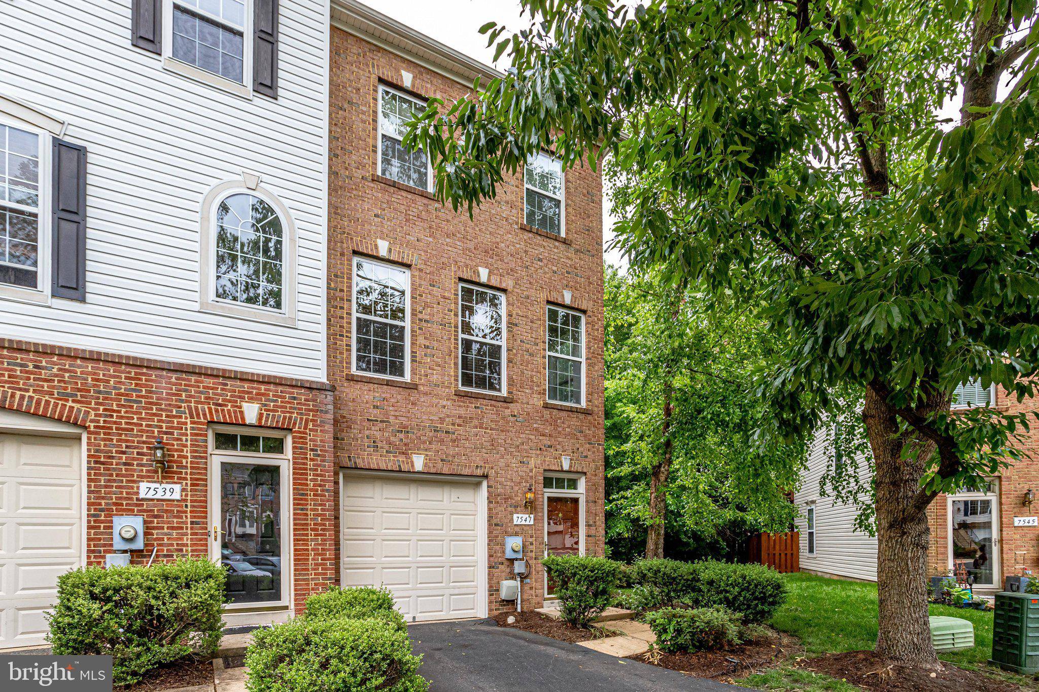 Alexandria, VA 22306,7541 GREAT SWAN CT