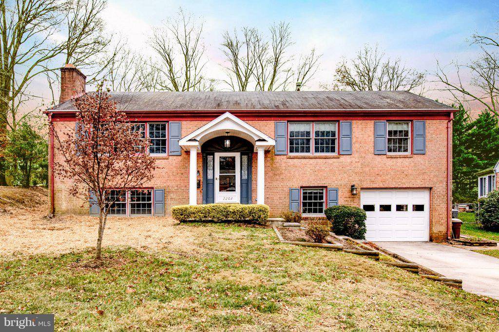 Alexandria, VA 22308,2203 COLONIAL WOODS DR