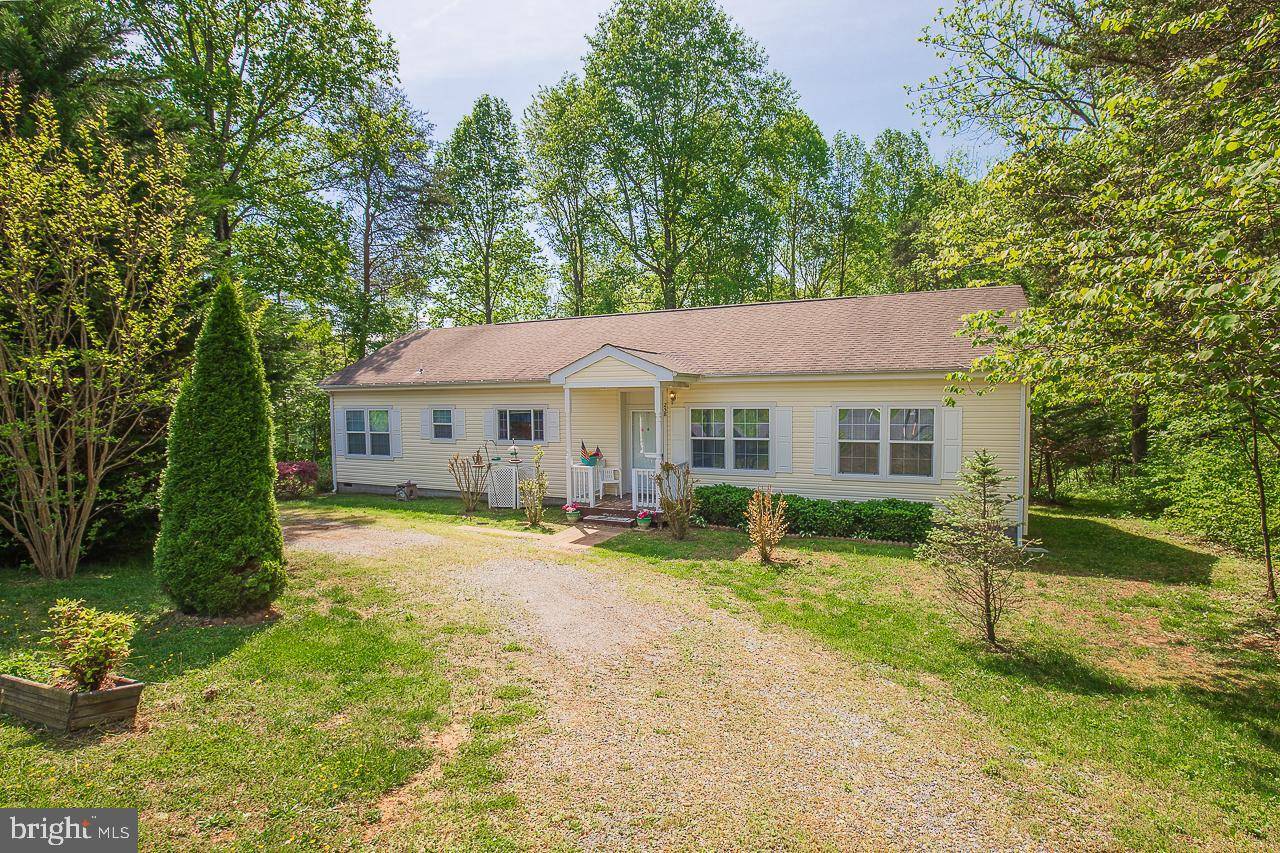 Louisa, VA 23093,258 REDBUD DR